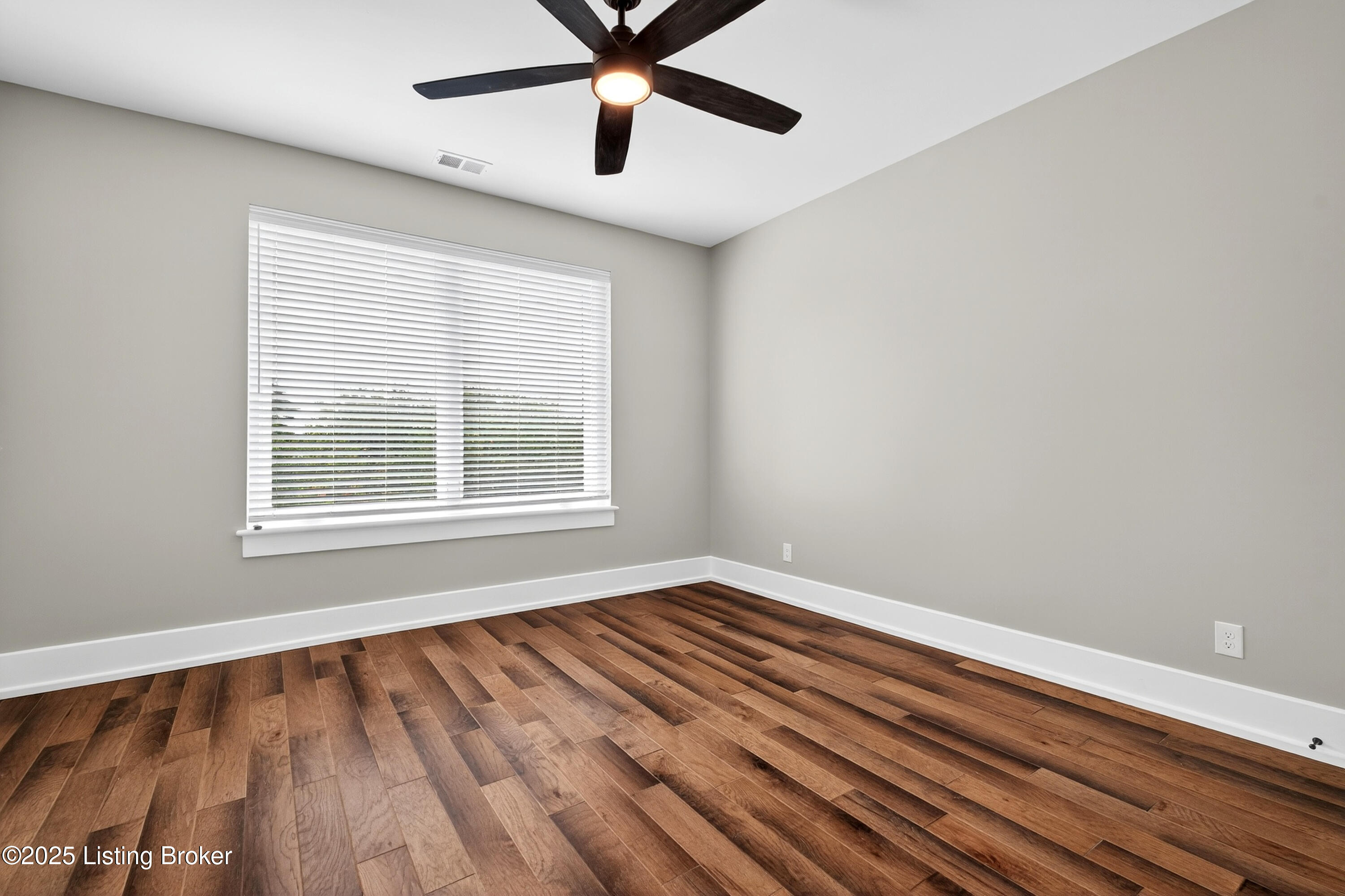 1529 W Market St Property Photo 30