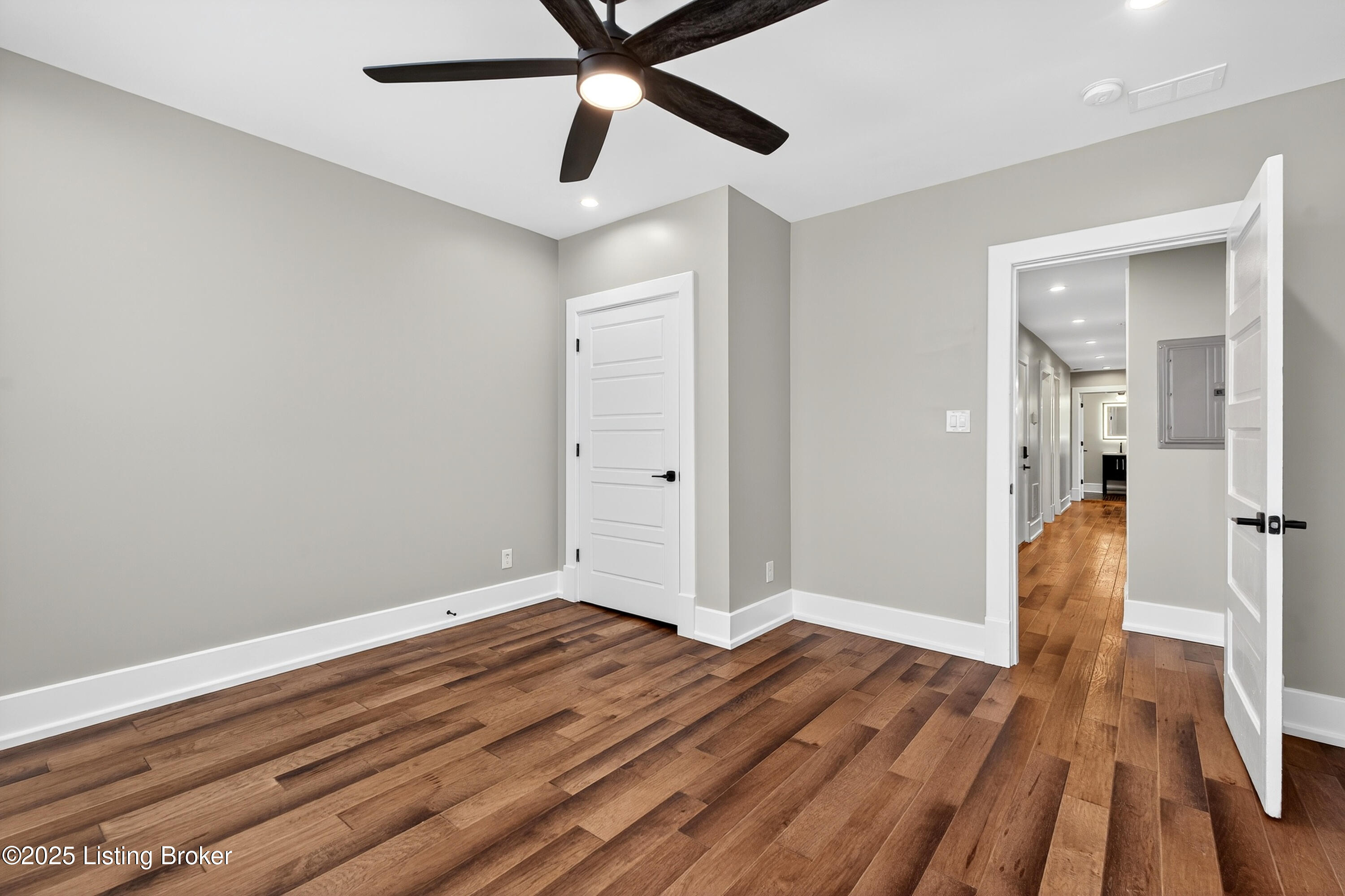 1529 W Market St Property Photo 31