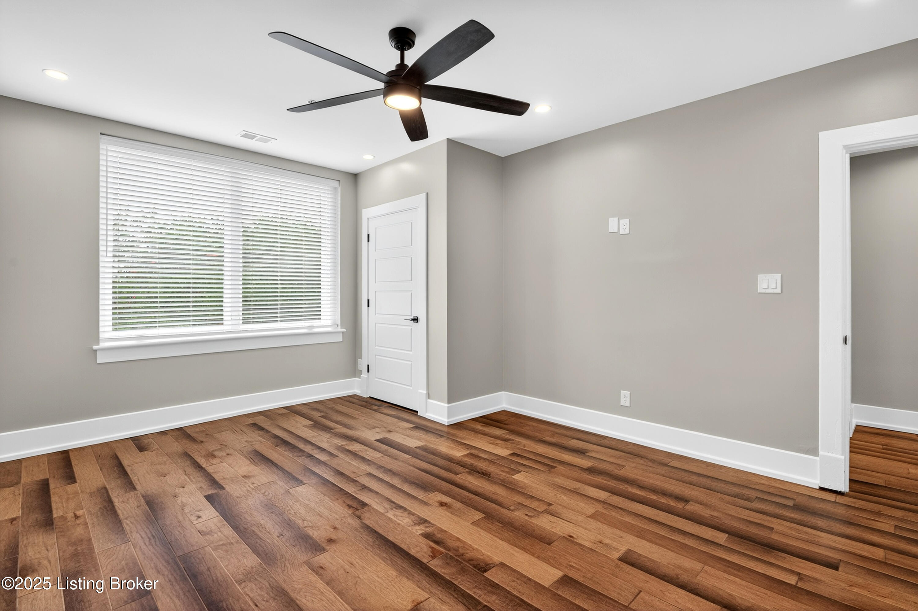 1529 W Market St Property Photo 34
