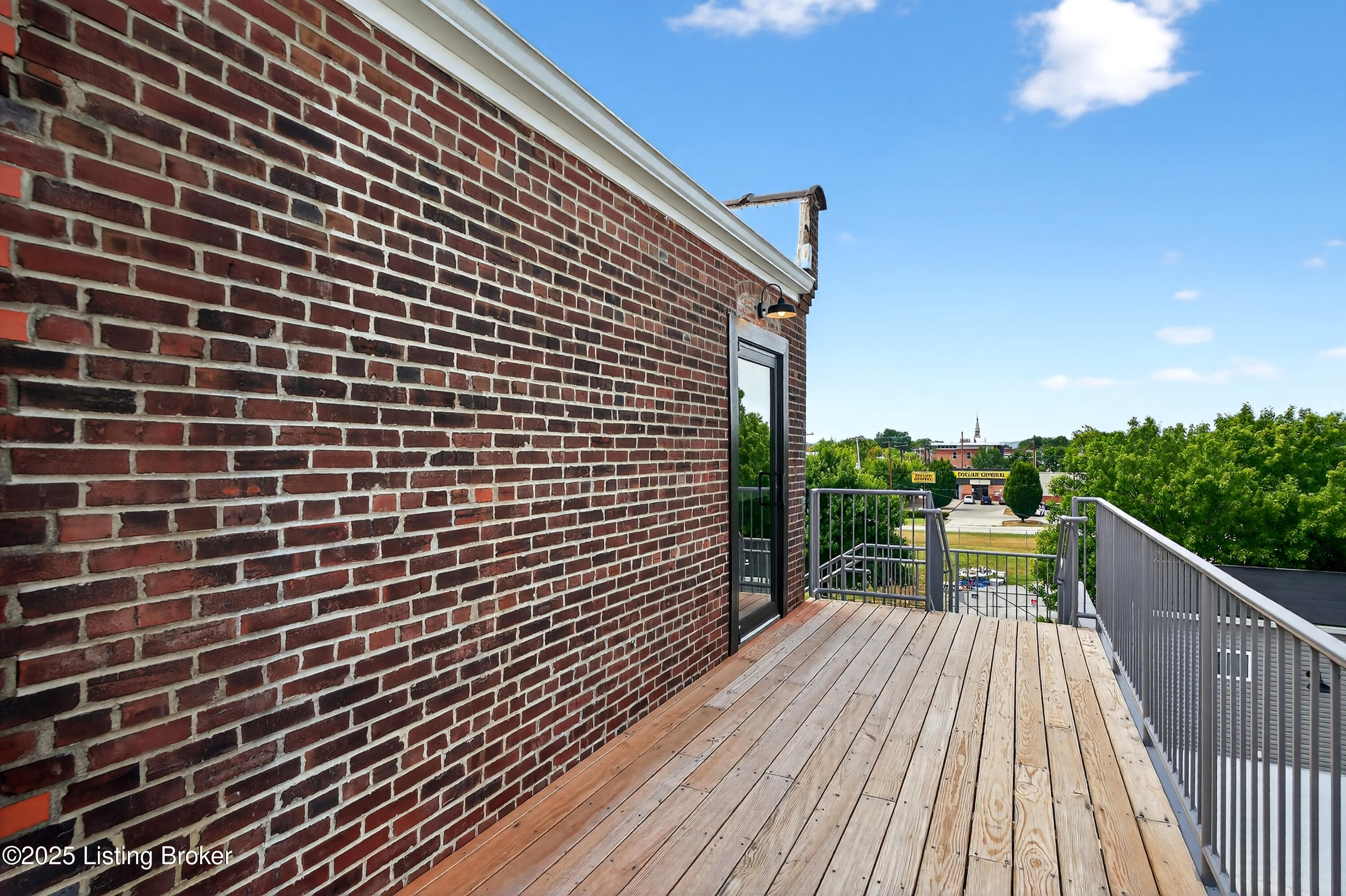 1529 W Market St Property Photo 45