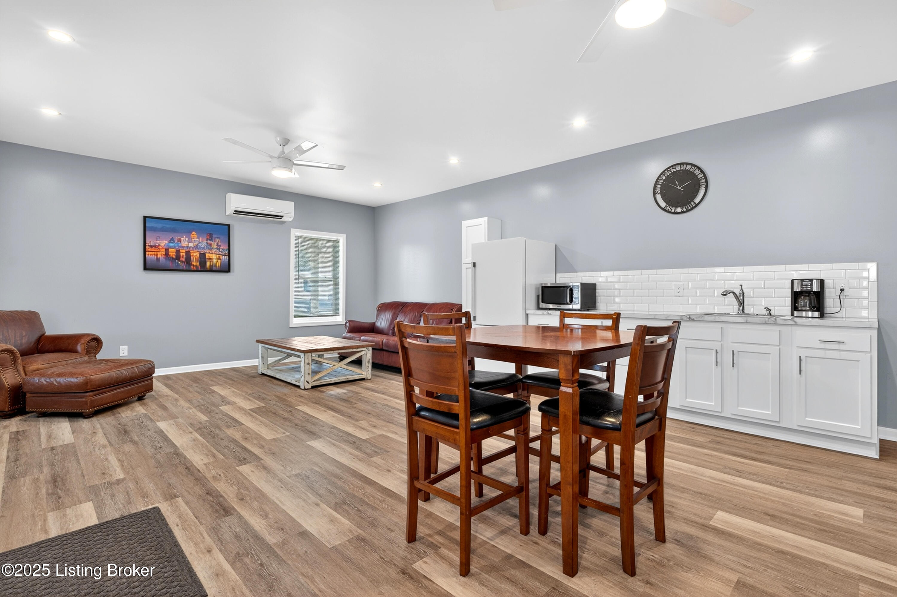 1529 W Market St Property Photo 54