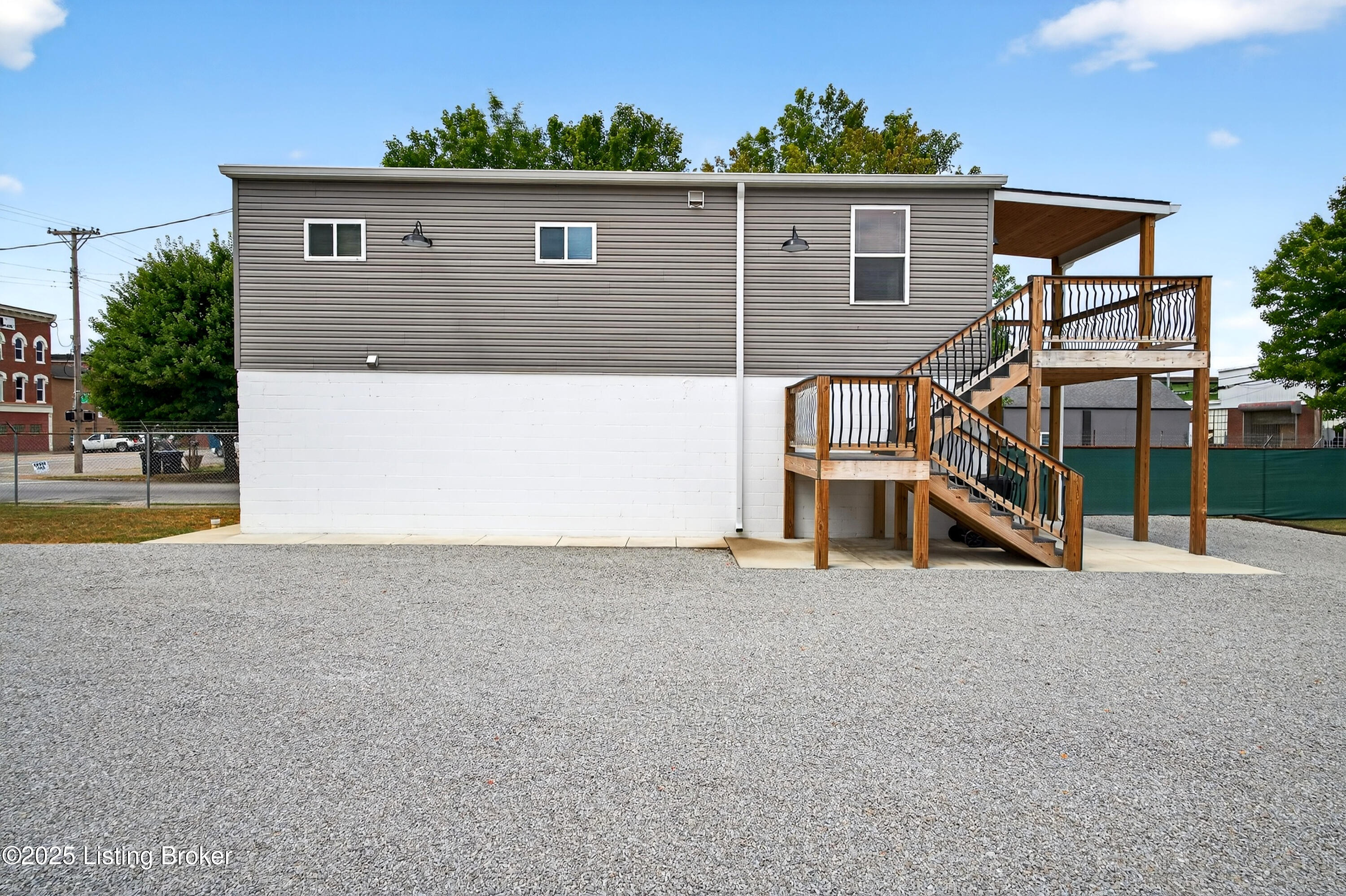 1529 W Market St Property Photo 61