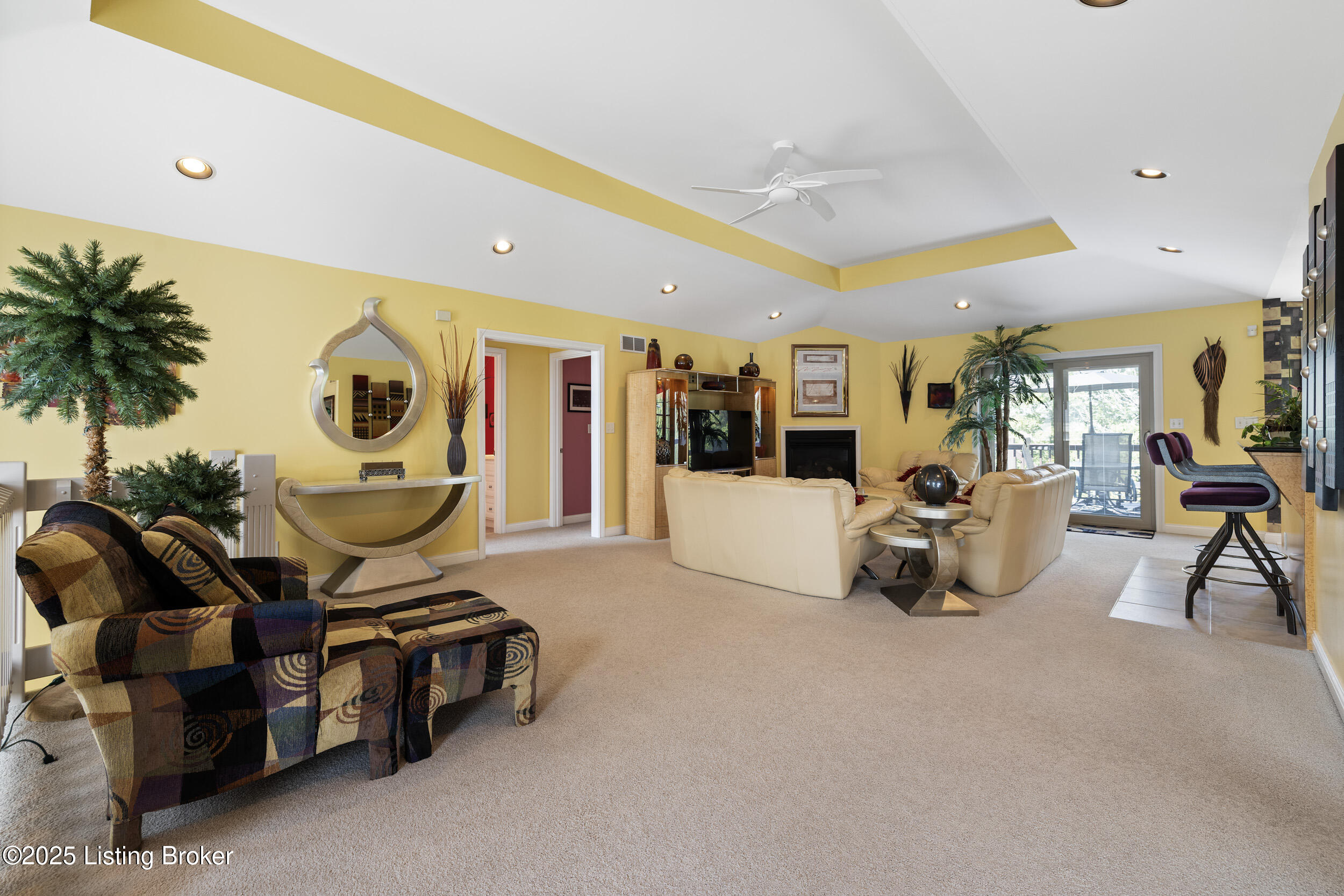 650 Foxmoore Dr Property Photo 8