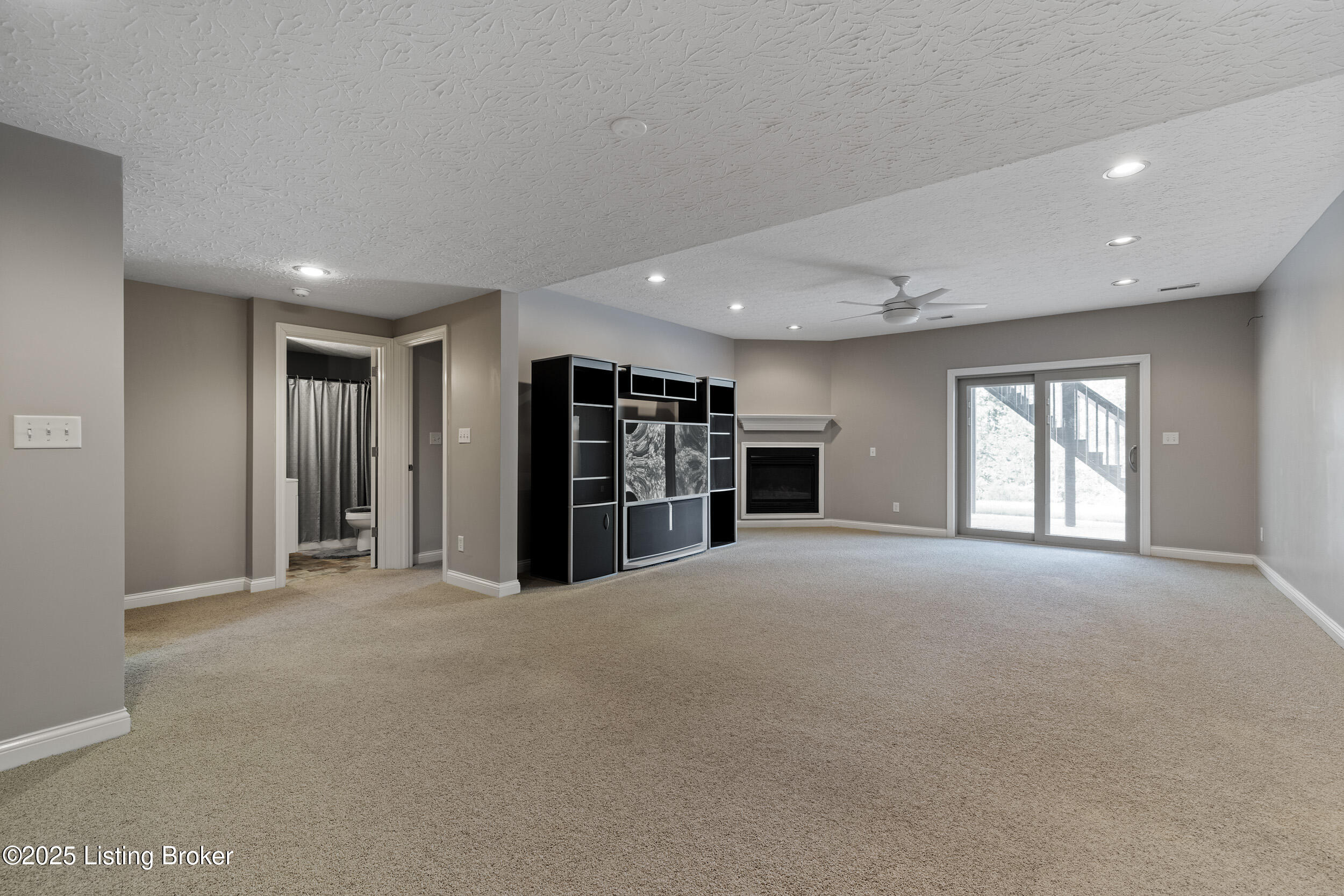650 Foxmoore Dr Property Photo 34