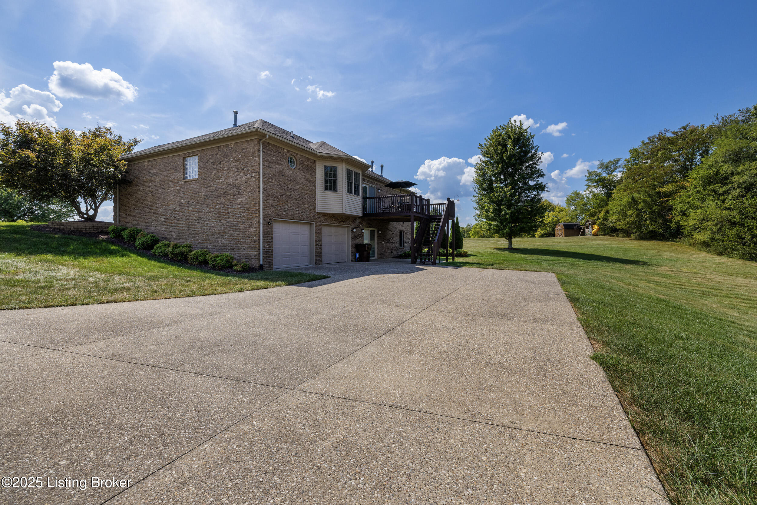 650 Foxmoore Dr Property Photo 40