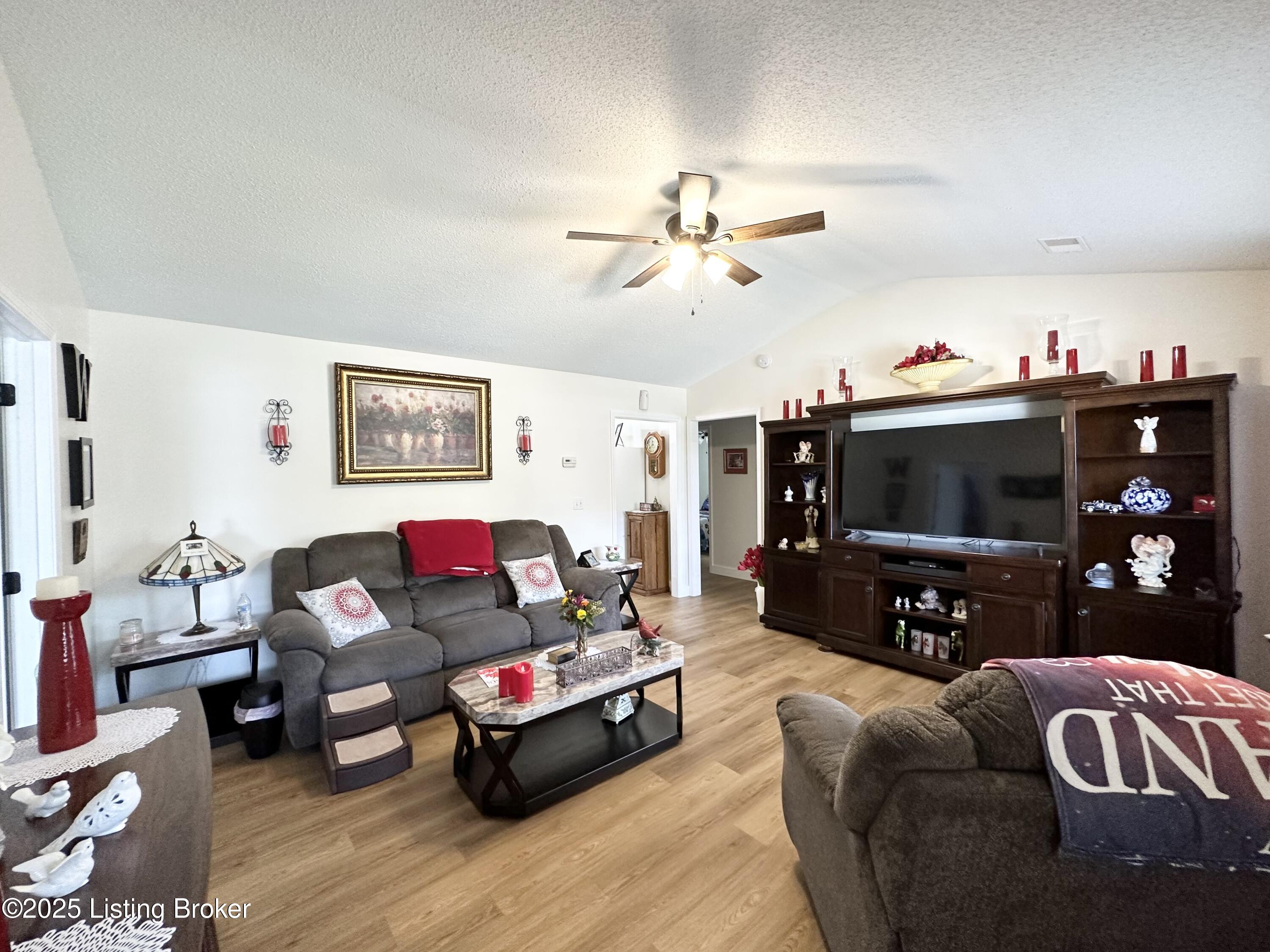 122 Chesapeake Trail Property Photo 2