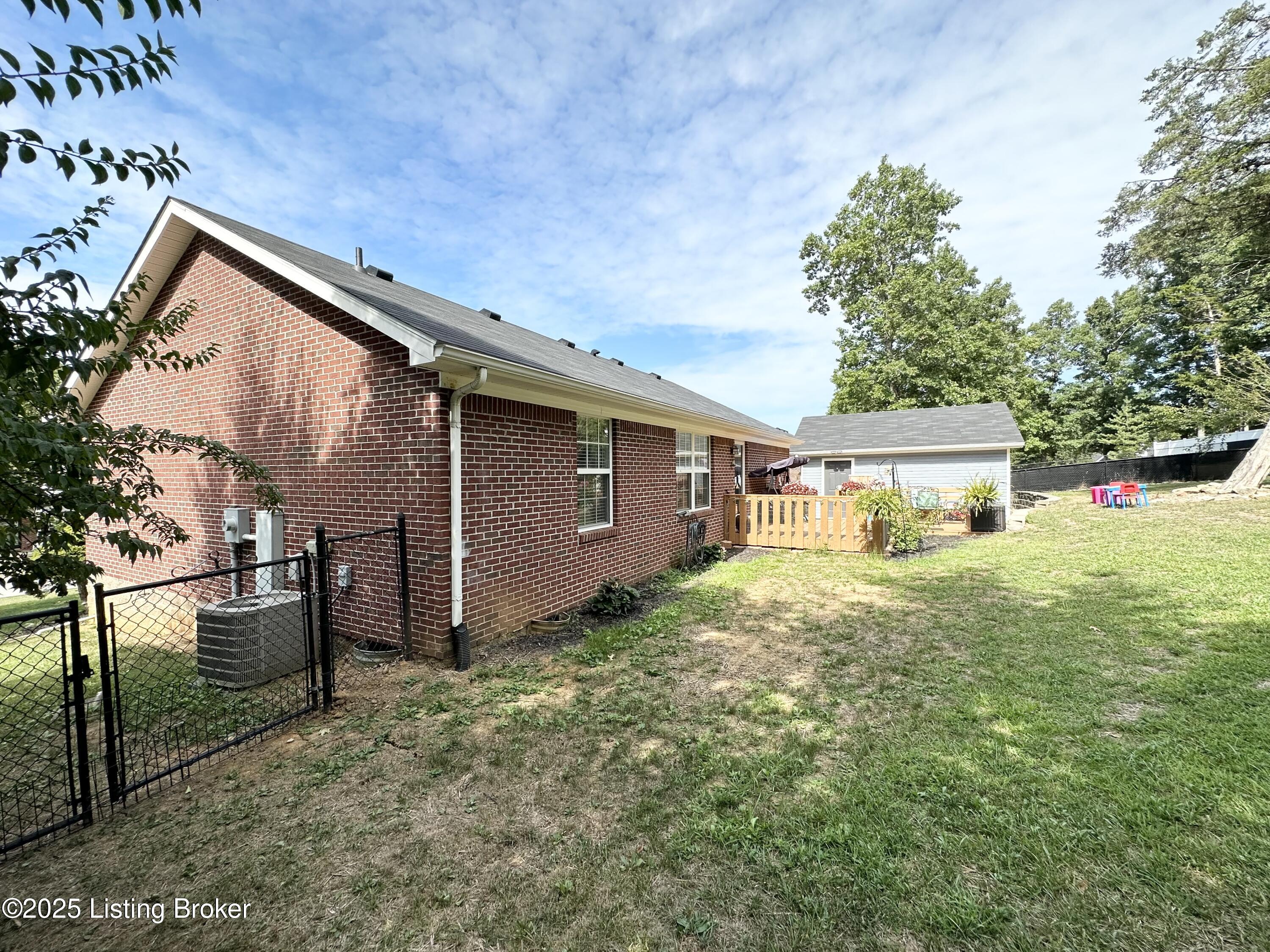122 Chesapeake Trail Property Photo 15