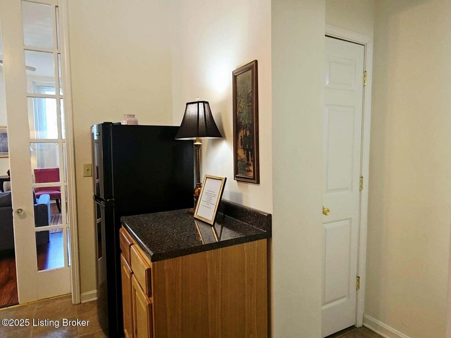 1516 W Chestnut St Property Photo 21