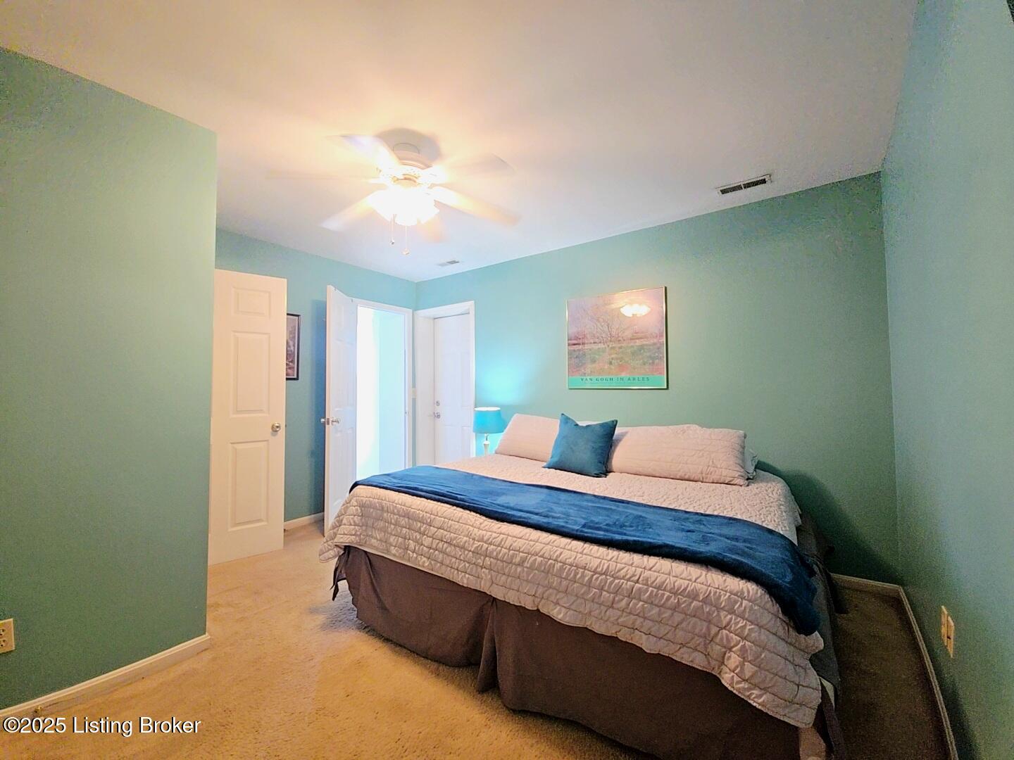 1516 W Chestnut St Property Photo 29