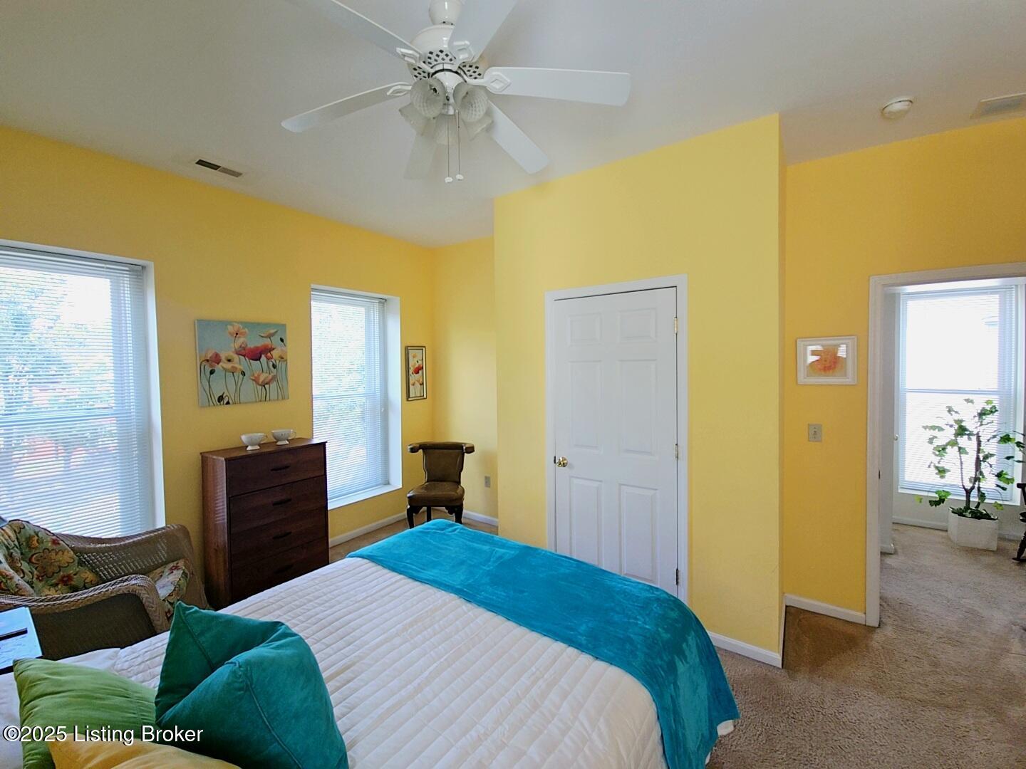 1516 W Chestnut St Property Photo 42