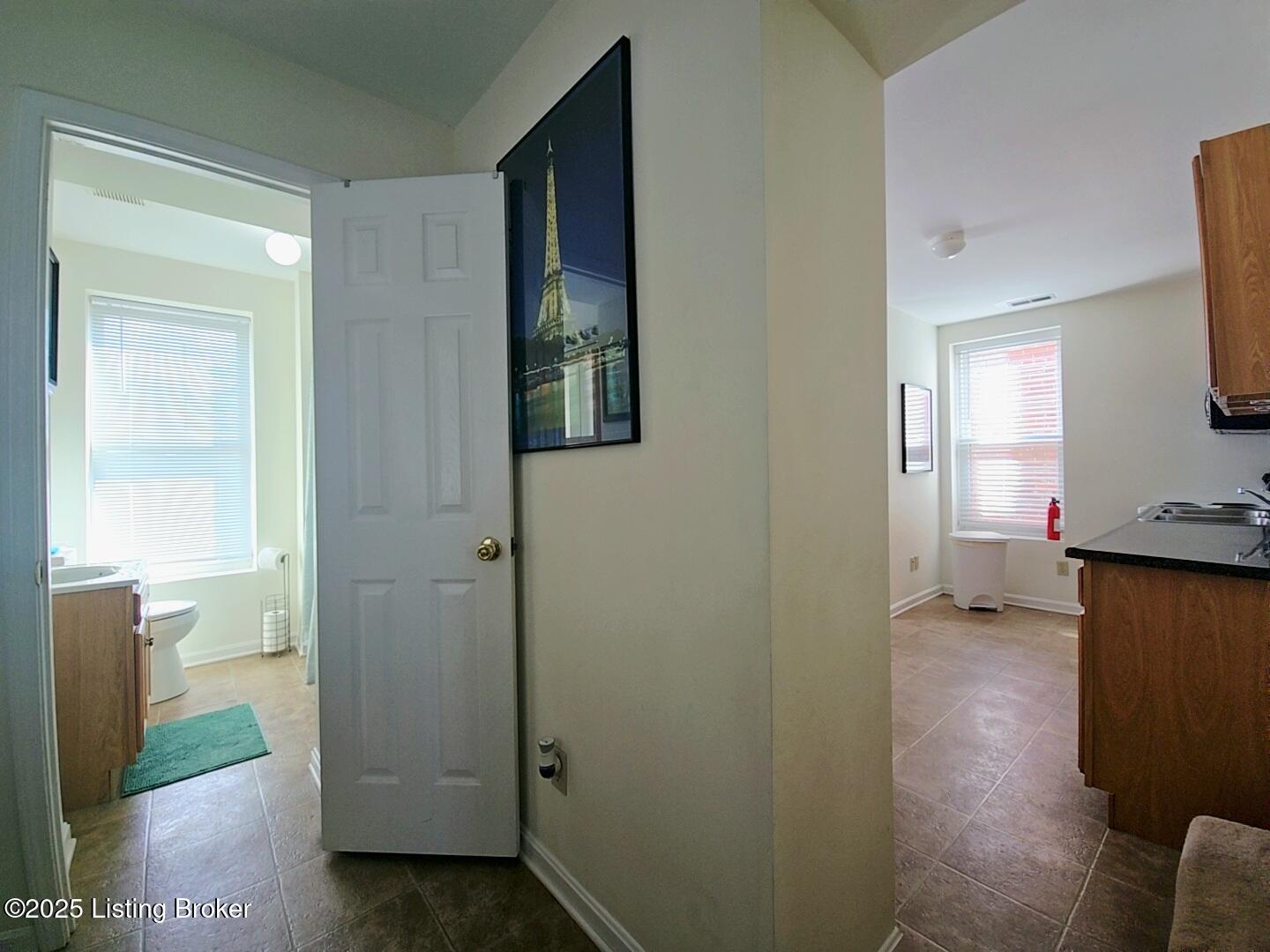 1516 W Chestnut St Property Photo 46