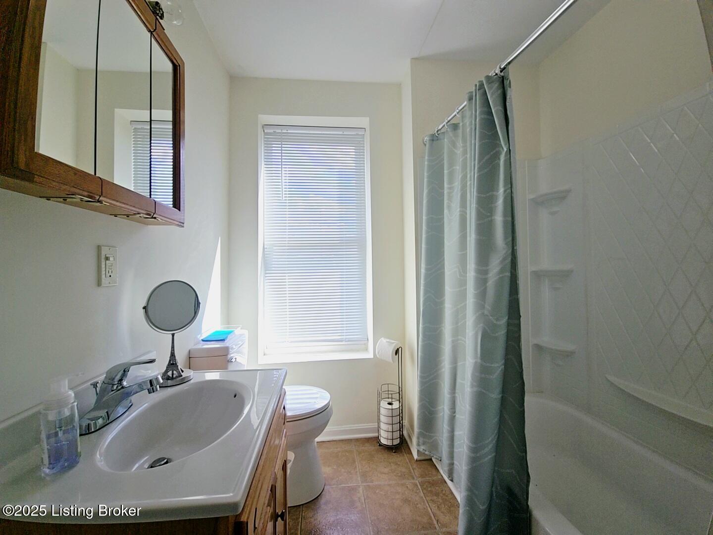 1516 W Chestnut St Property Photo 47