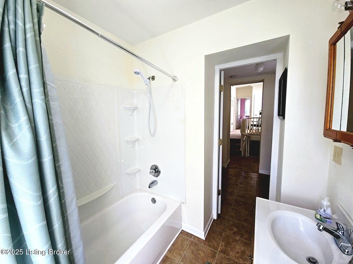 1516 W Chestnut St Property Photo 48