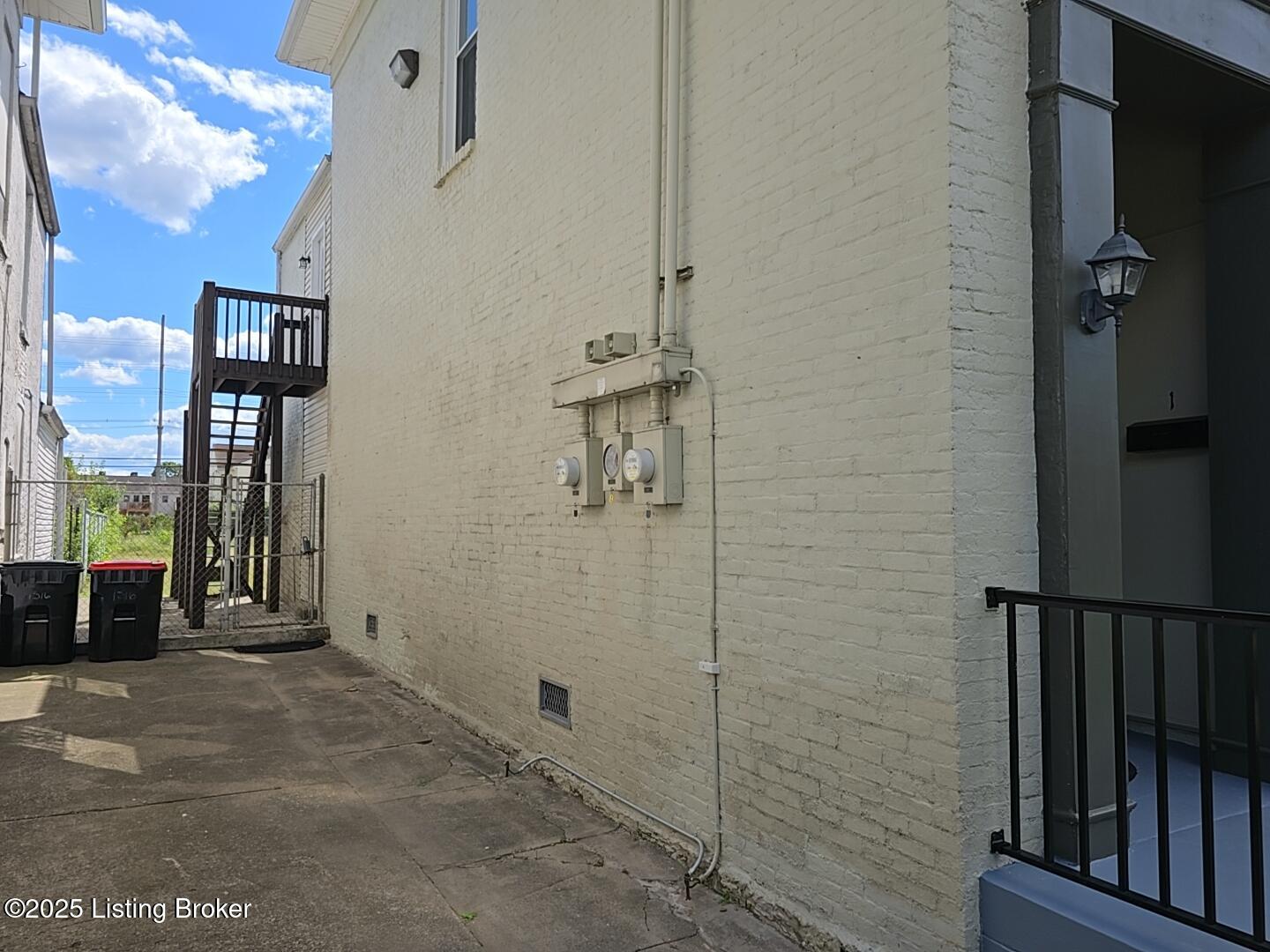 1516 W Chestnut St Property Photo 66