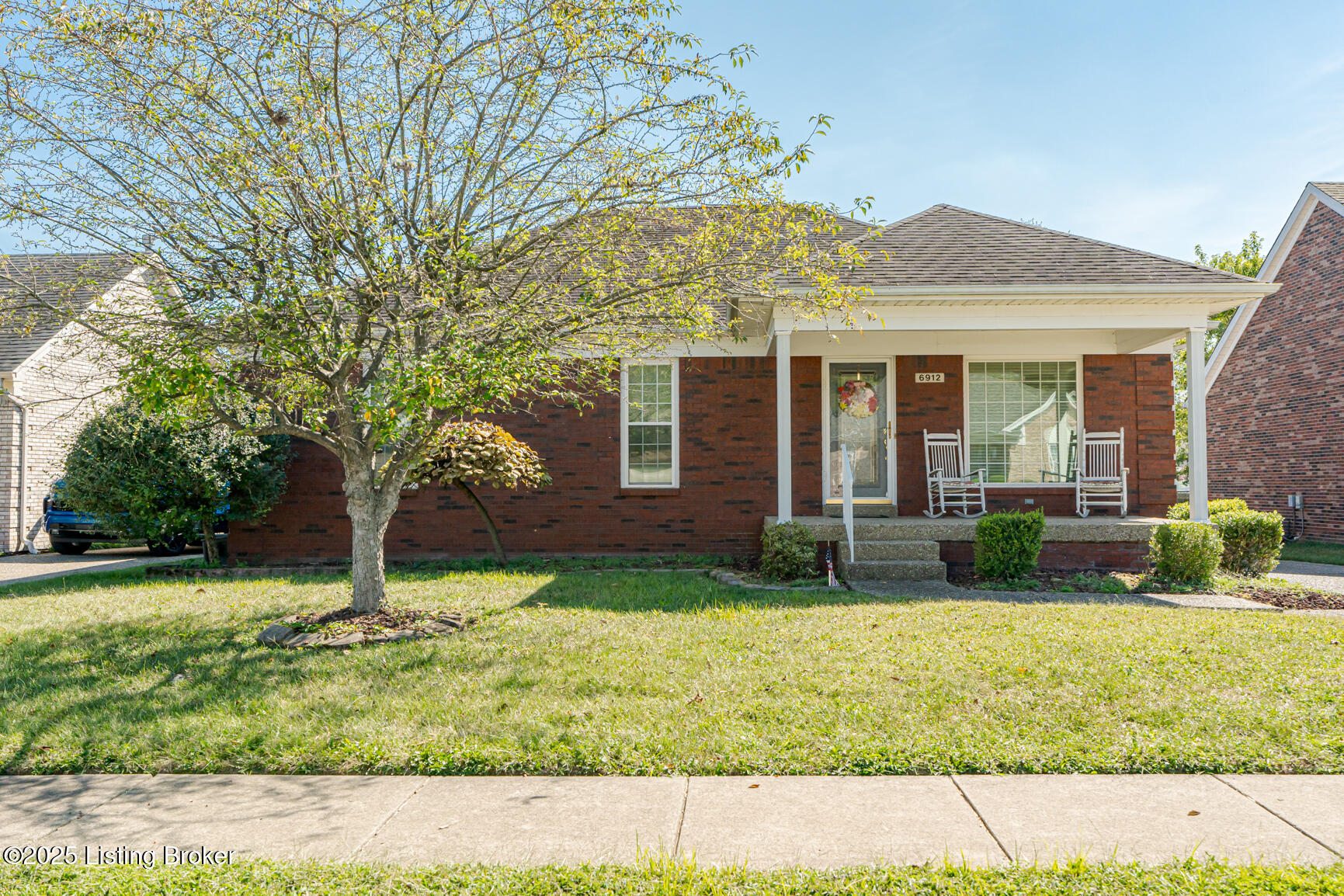 6912 Day Break Ct Property Photo 1