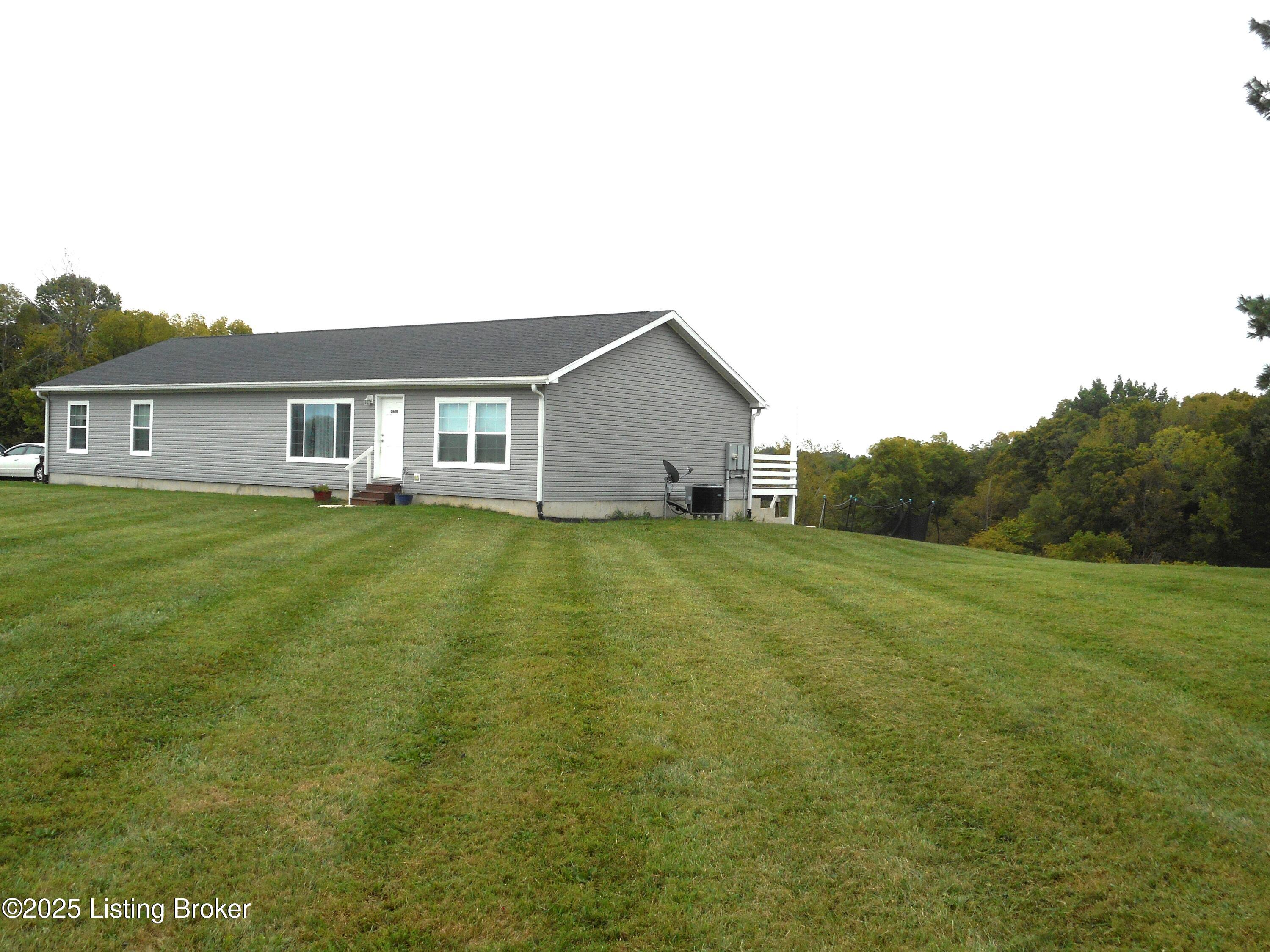 2608 Hickory Ridge Rd Property Photo 3