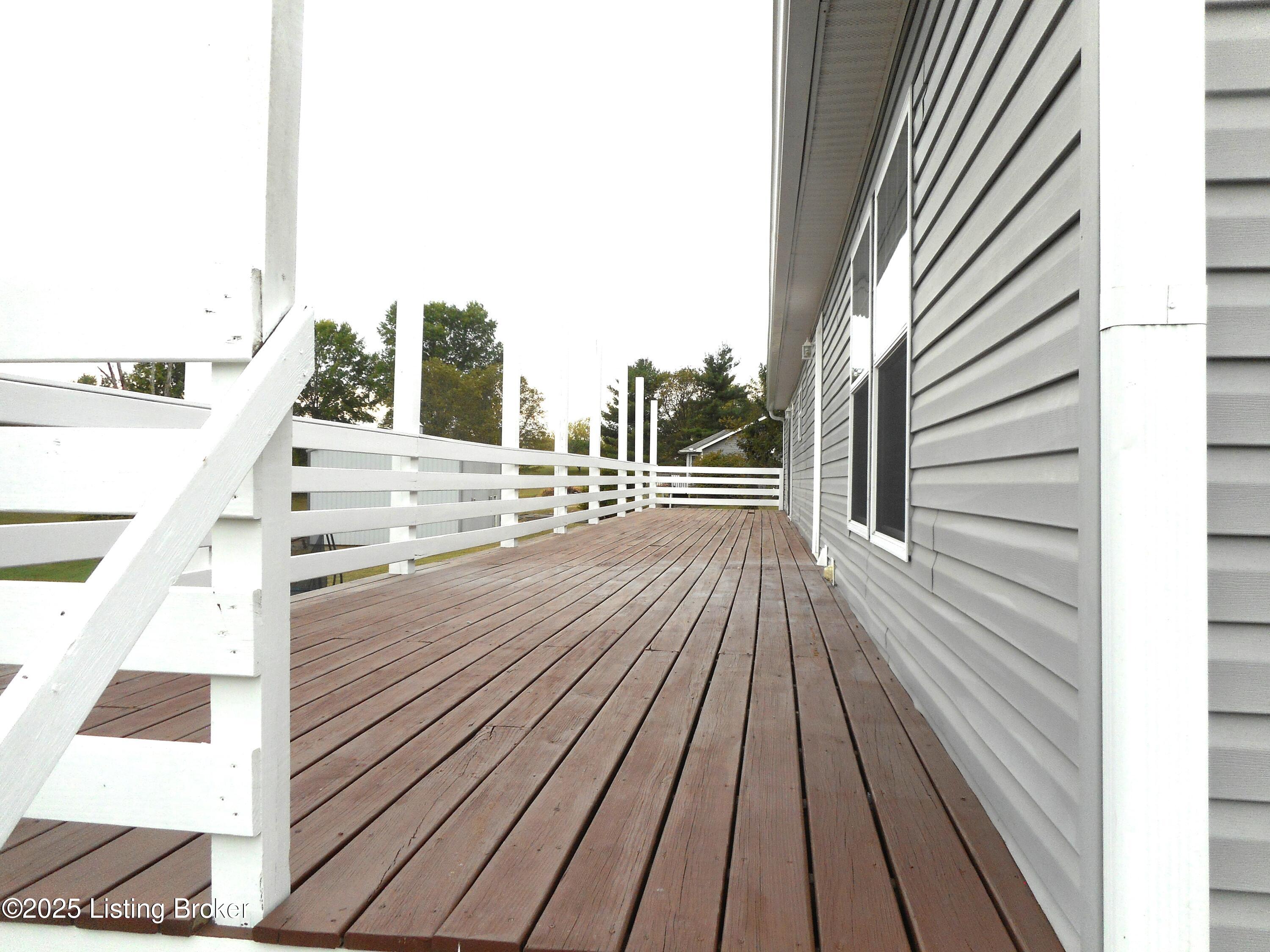 2608 Hickory Ridge Rd Property Photo 6