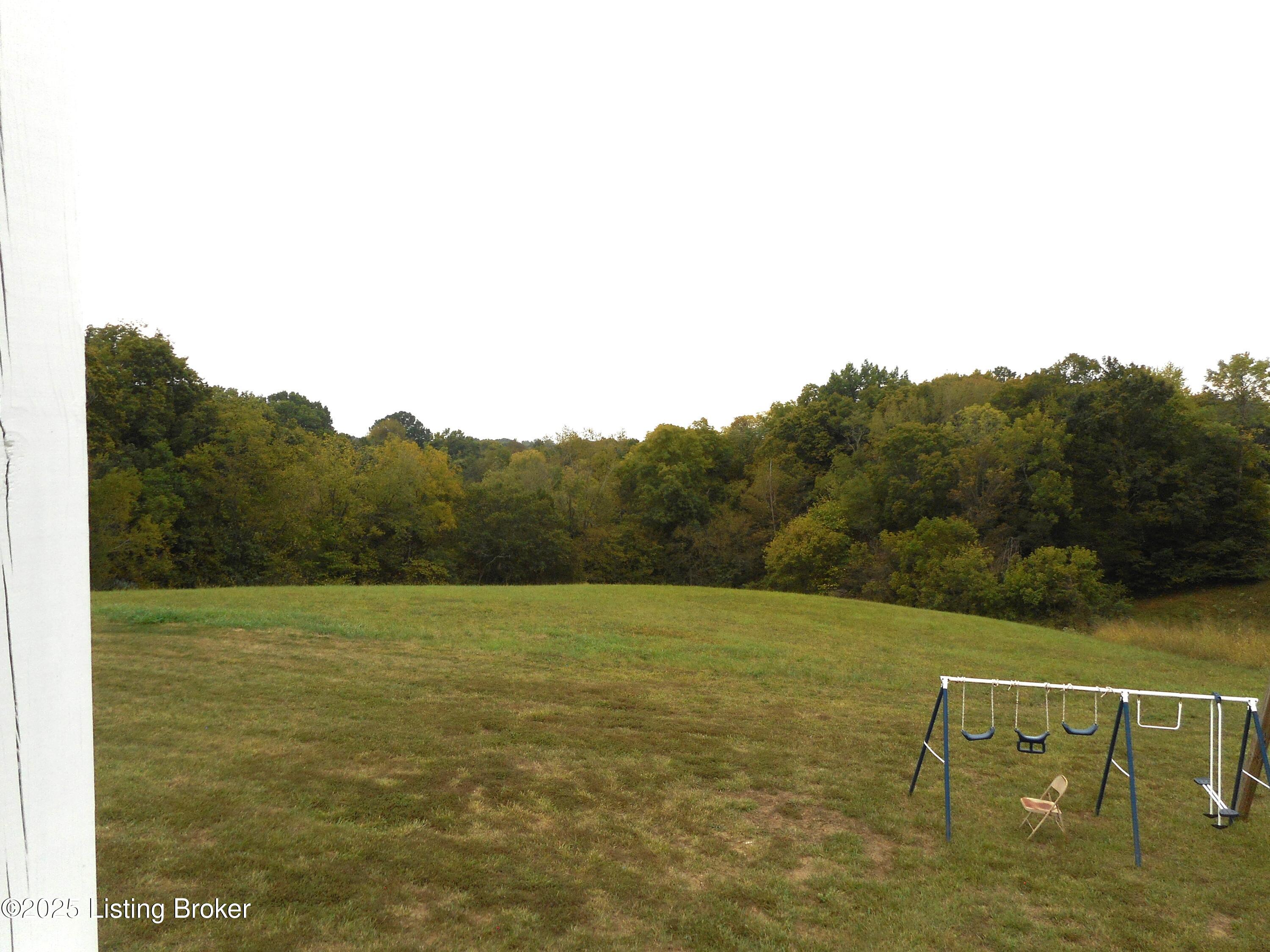 2608 Hickory Ridge Rd Property Photo 7