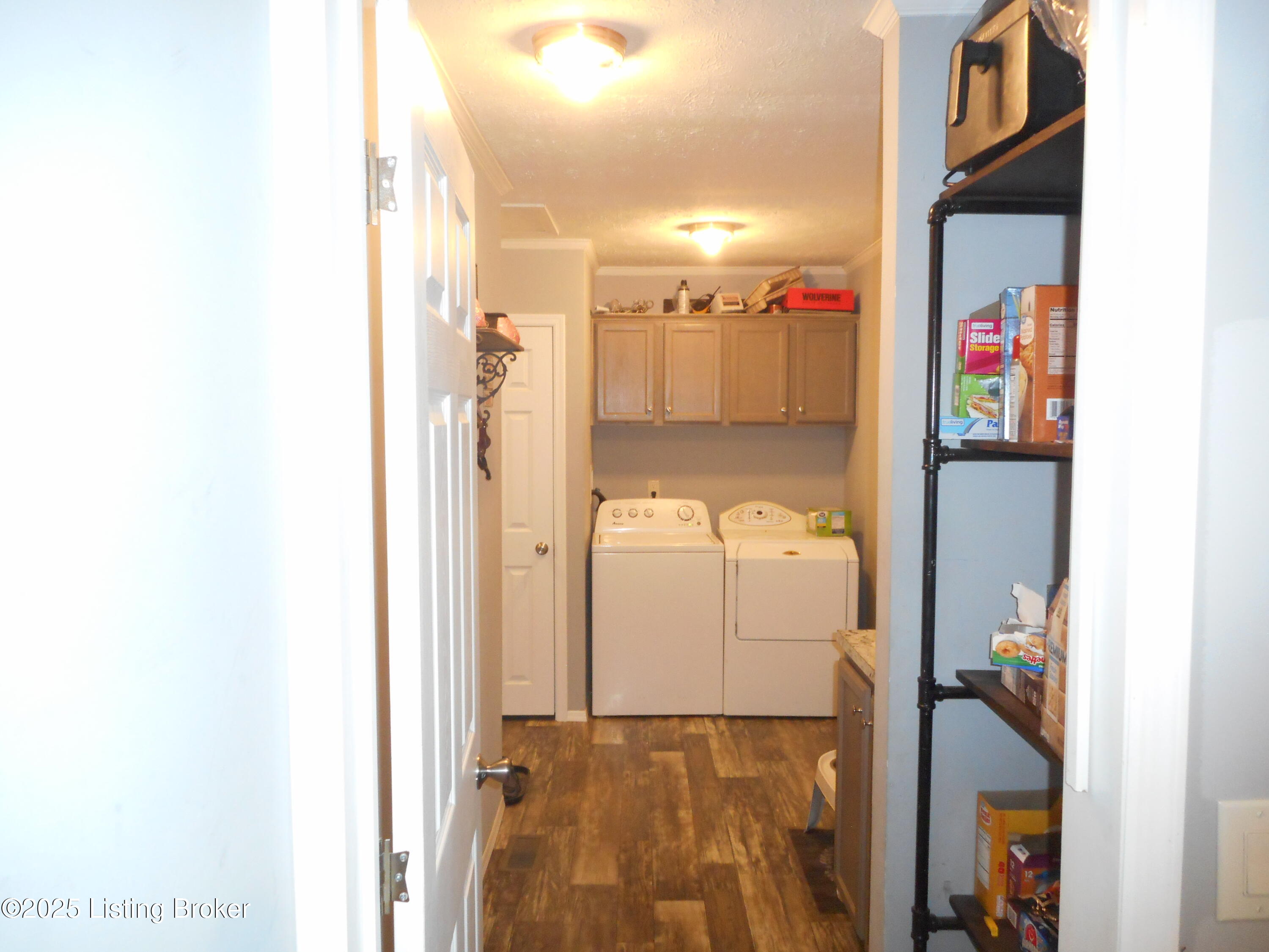 2608 Hickory Ridge Rd Property Photo 13