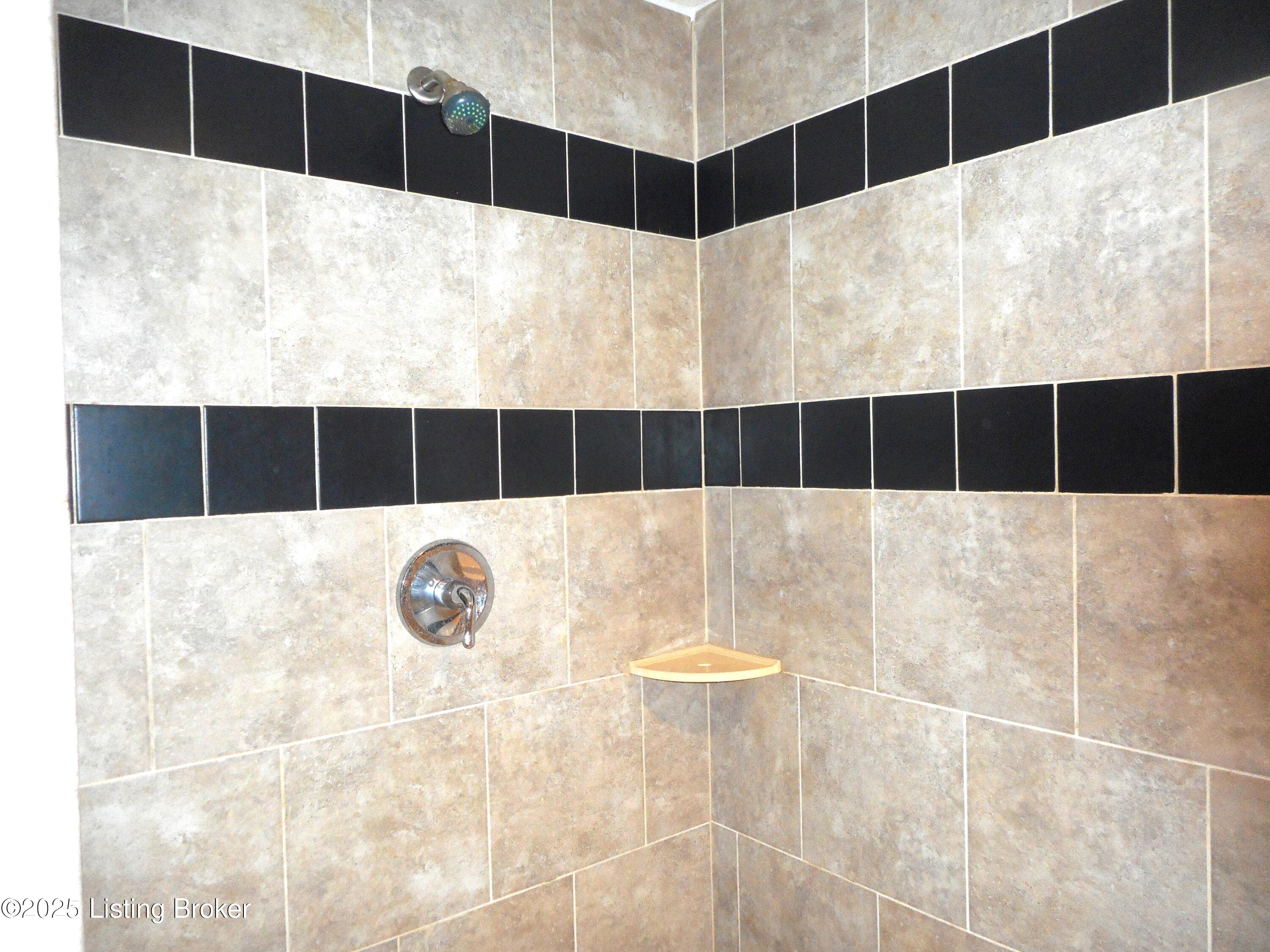 2608 Hickory Ridge Rd Property Photo 24
