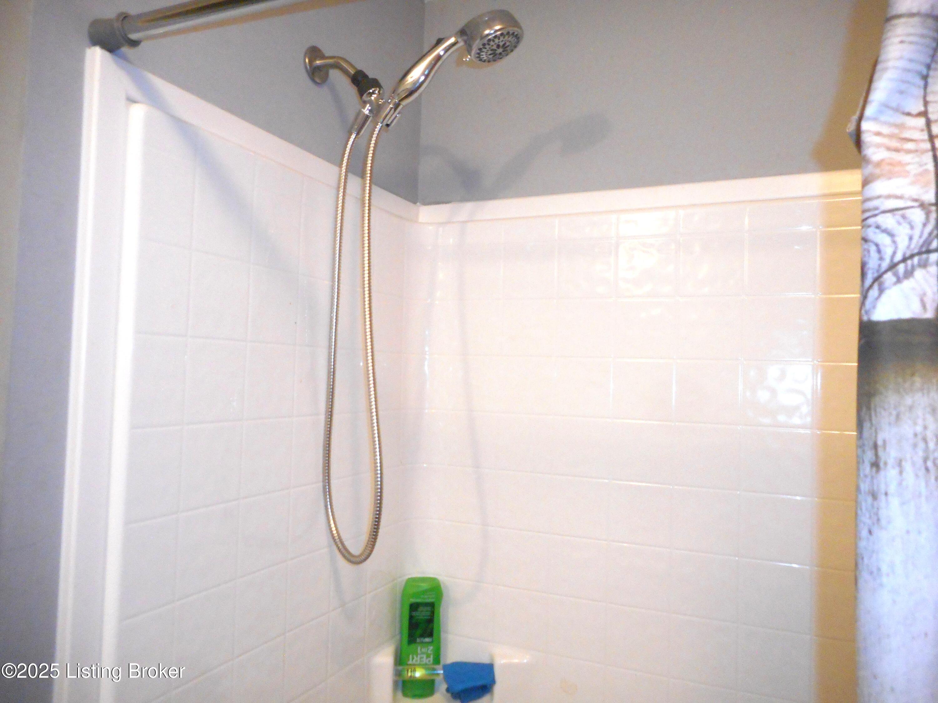 2608 Hickory Ridge Rd Property Photo 28