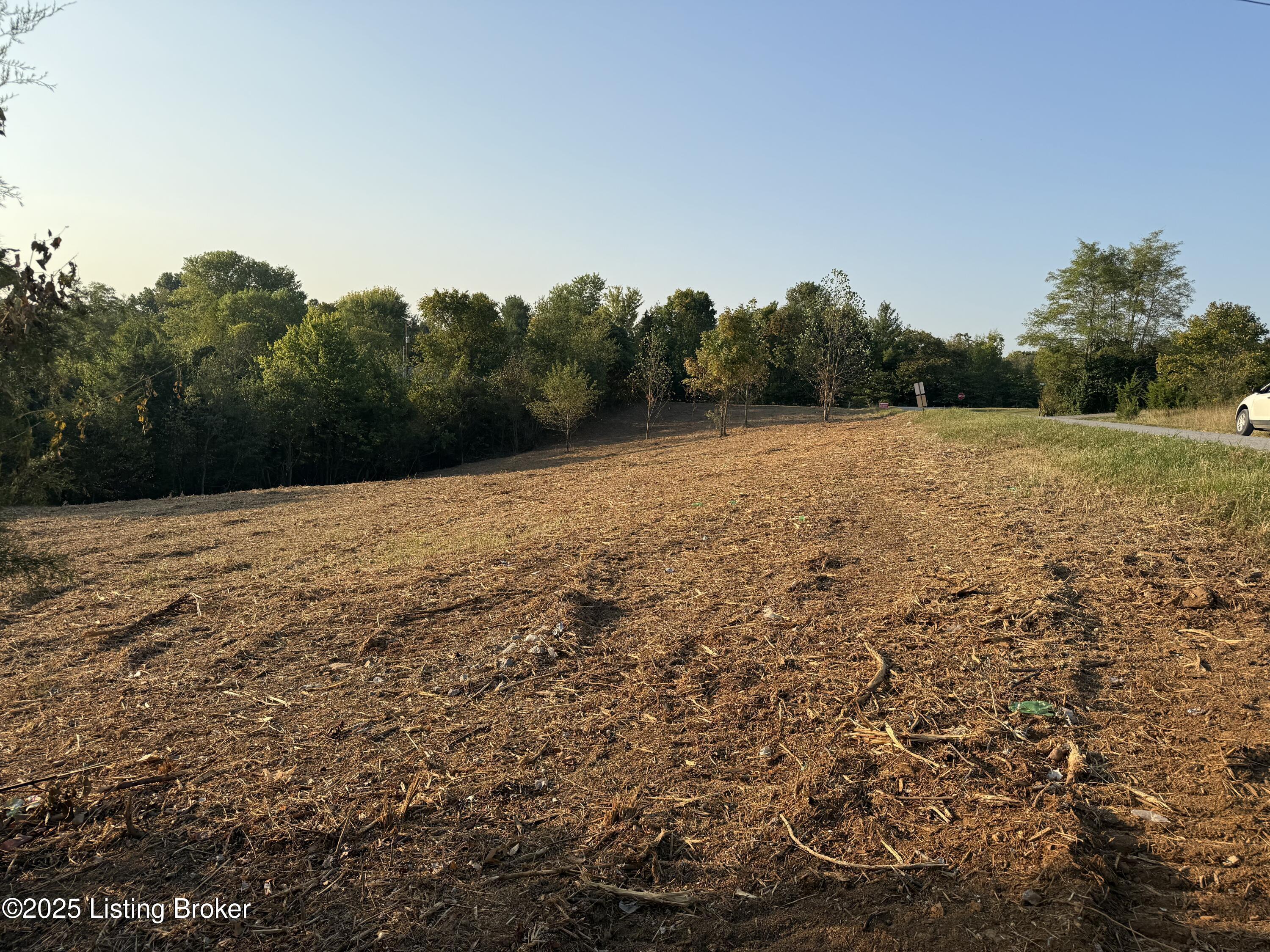 68 Stauffer Dr Property Photo 2