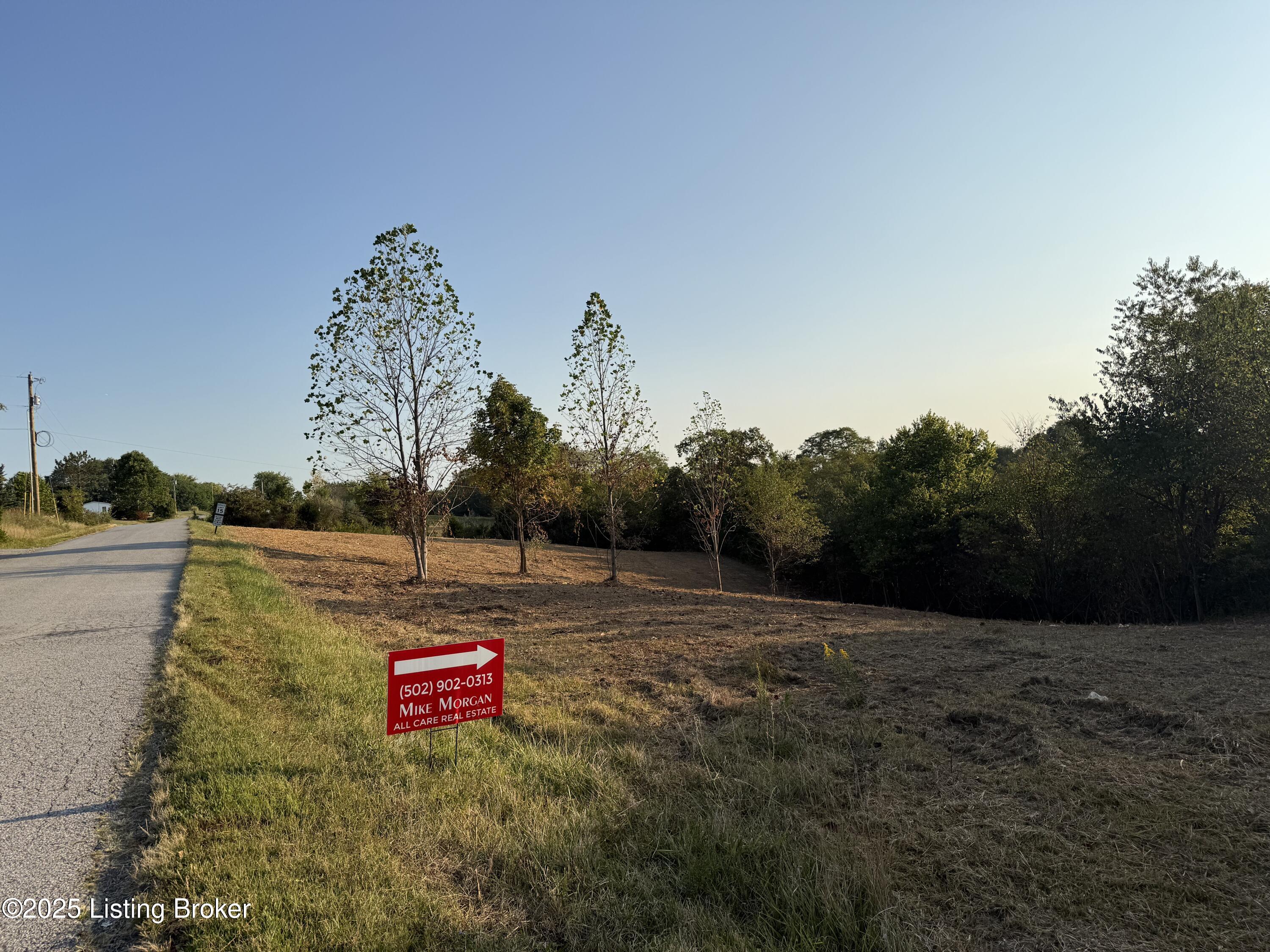 68 Stauffer Dr Property Photo 3