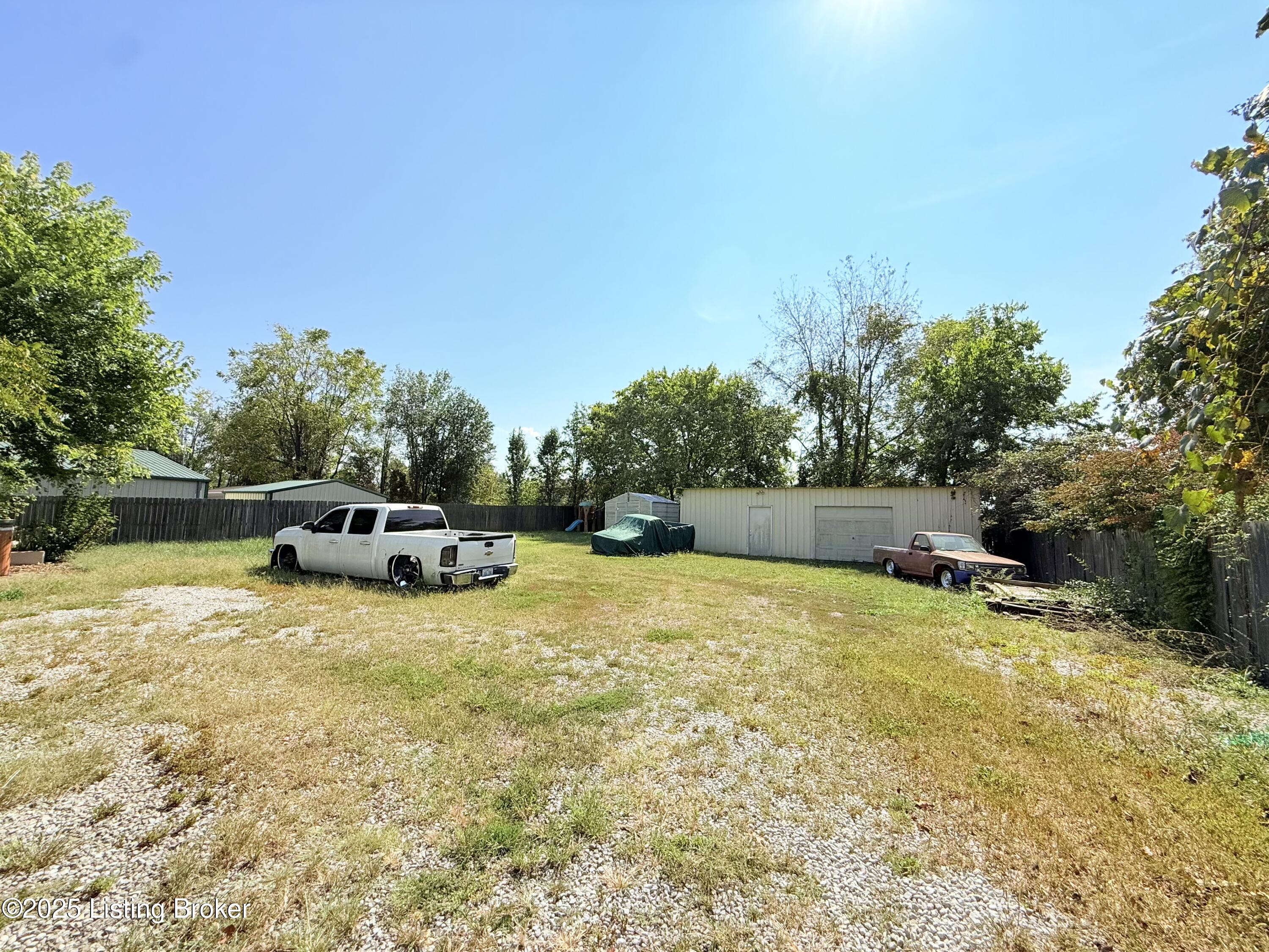 6863 E Hwy 44 Property Photo 17