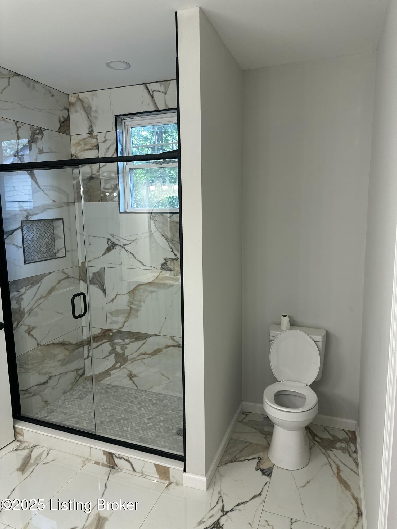 5703 Spicewood Ln Property Photo 7