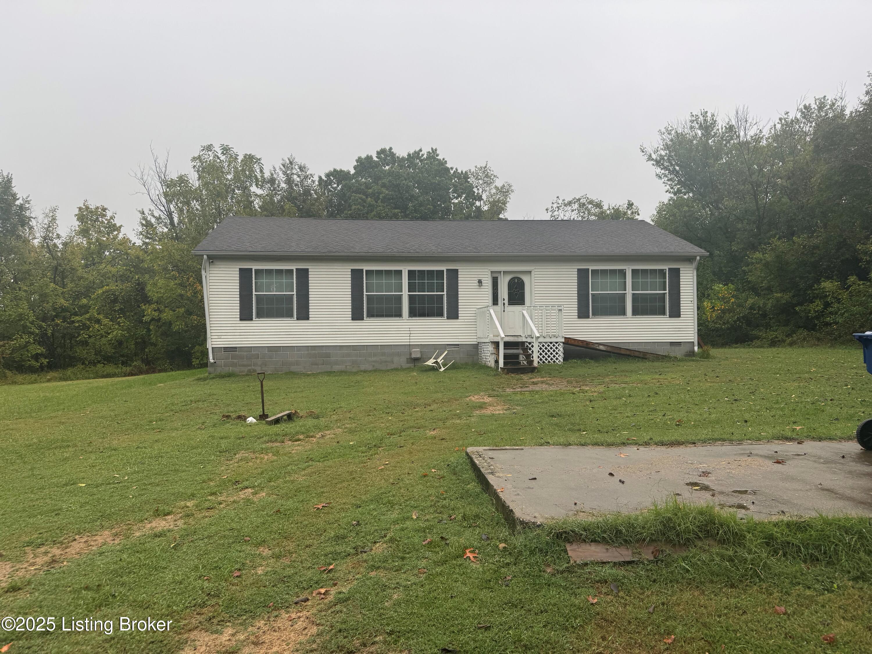 407 Maple Ct Property Photo 1