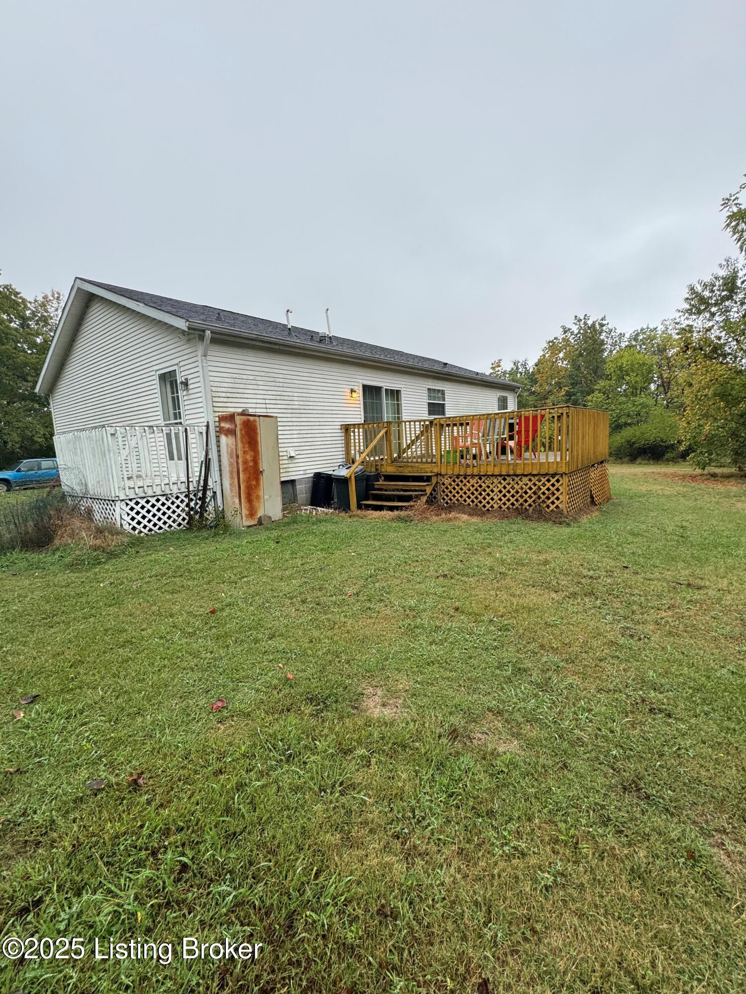 407 Maple Ct Property Photo 5
