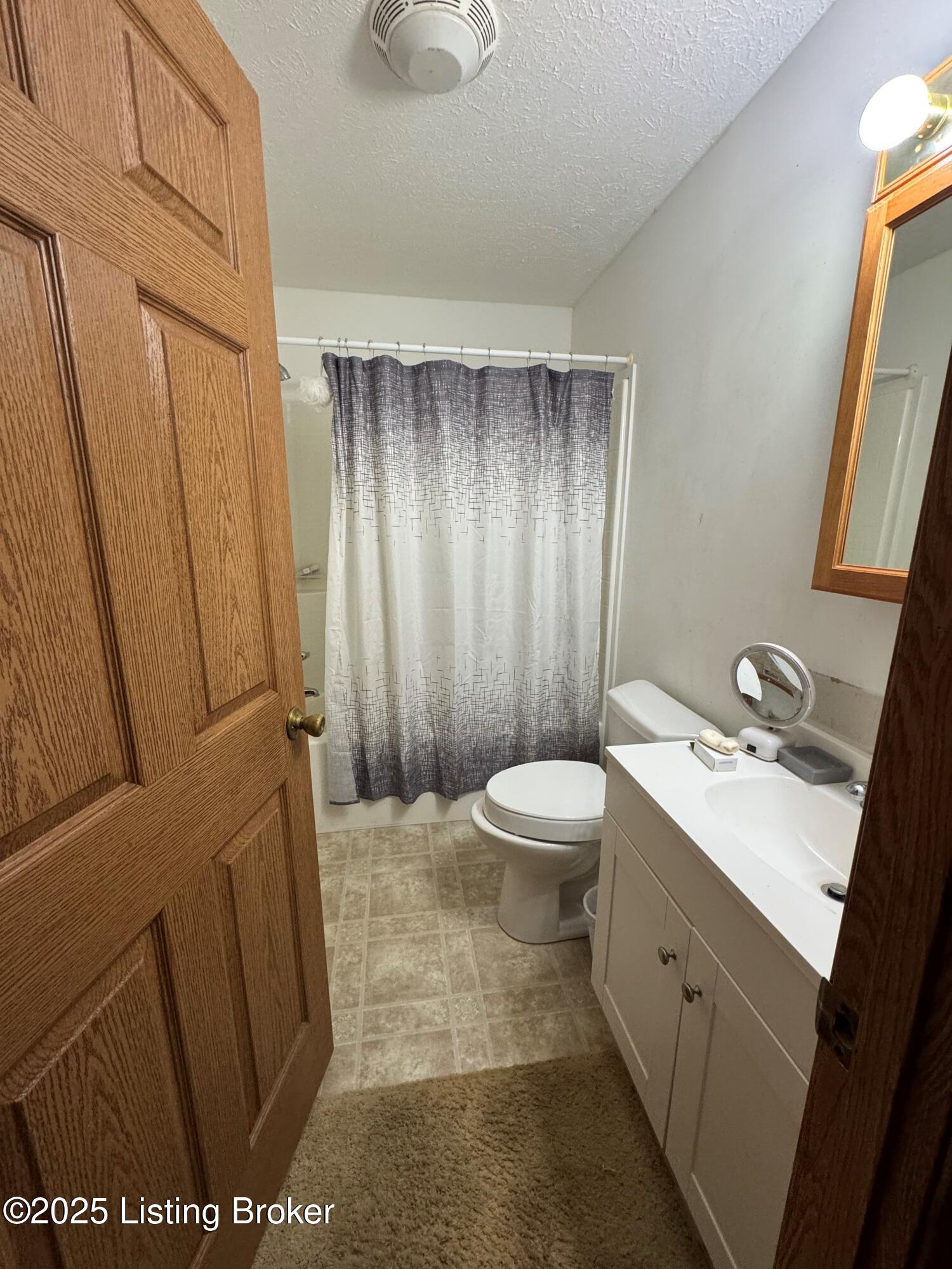407 Maple Ct Property Photo 10