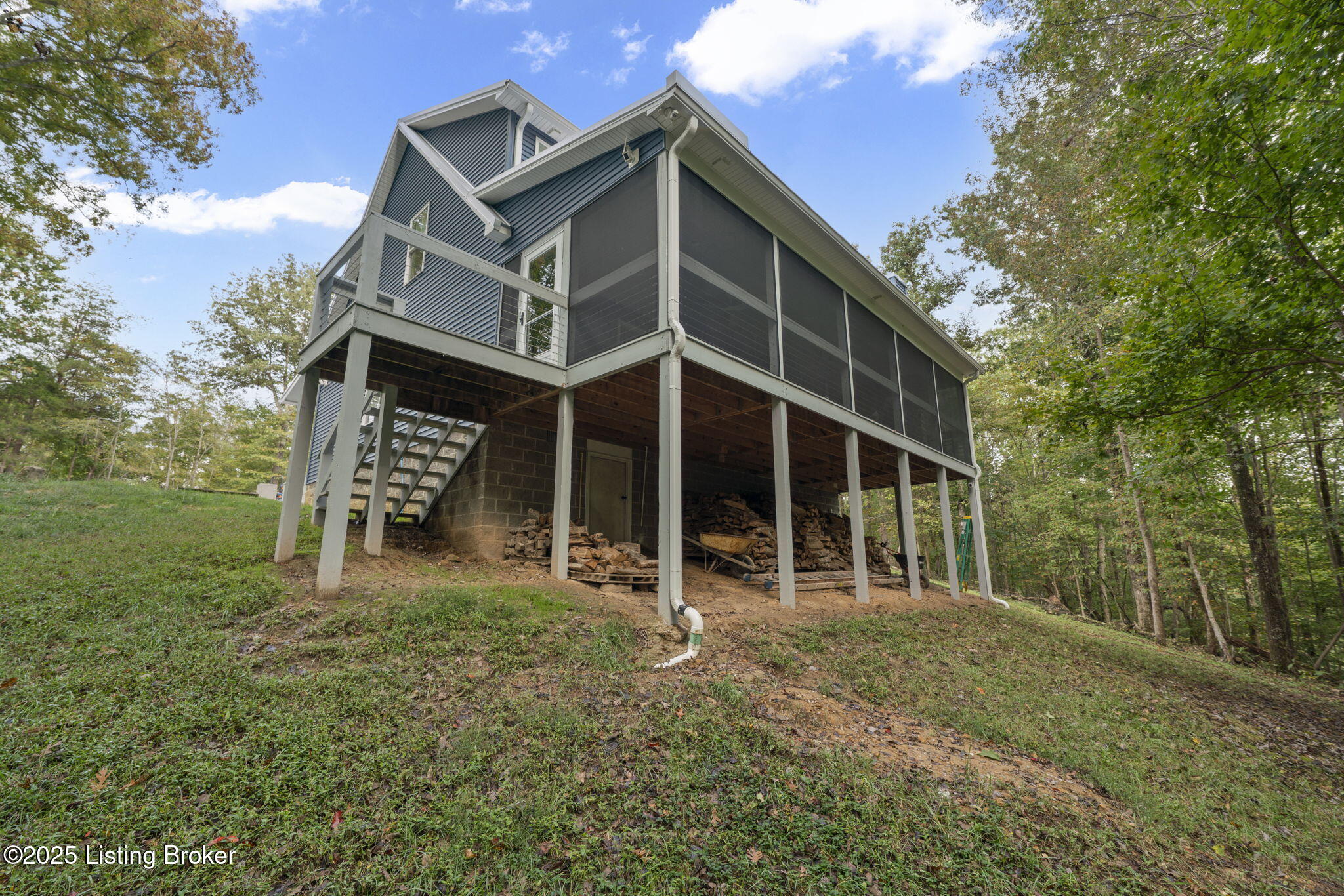 30 Tulip Poplar Ln Property Photo 5