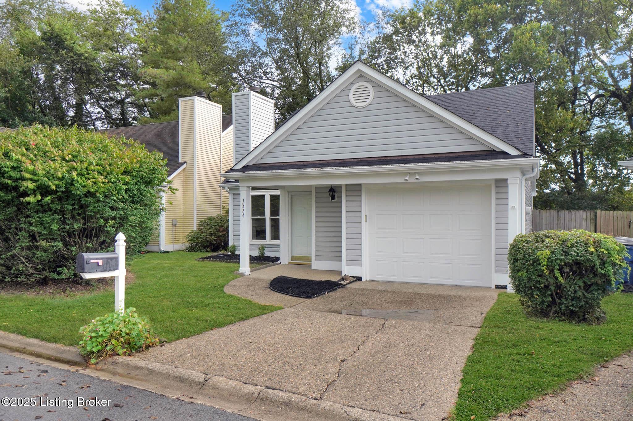 10509 Bay Pointe Ct Property Photo 1