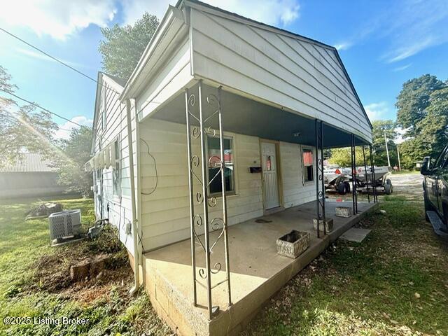 106 N Lynn St Property Photo 1