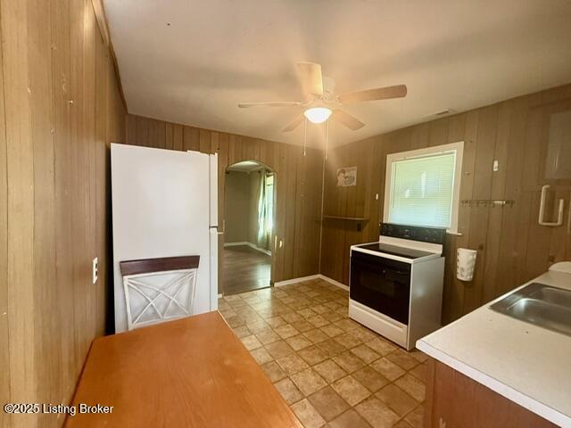106 N Lynn St Property Photo 6