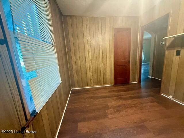 106 N Lynn St Property Photo 9