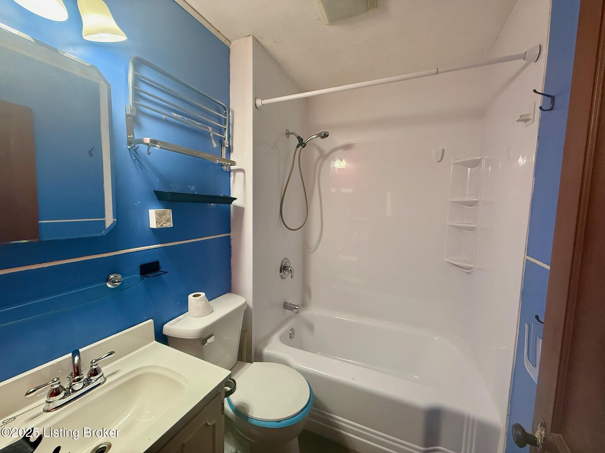 106 N Lynn St Property Photo 10