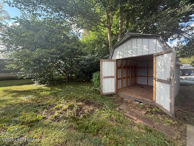 106 N Lynn St Property Photo 11