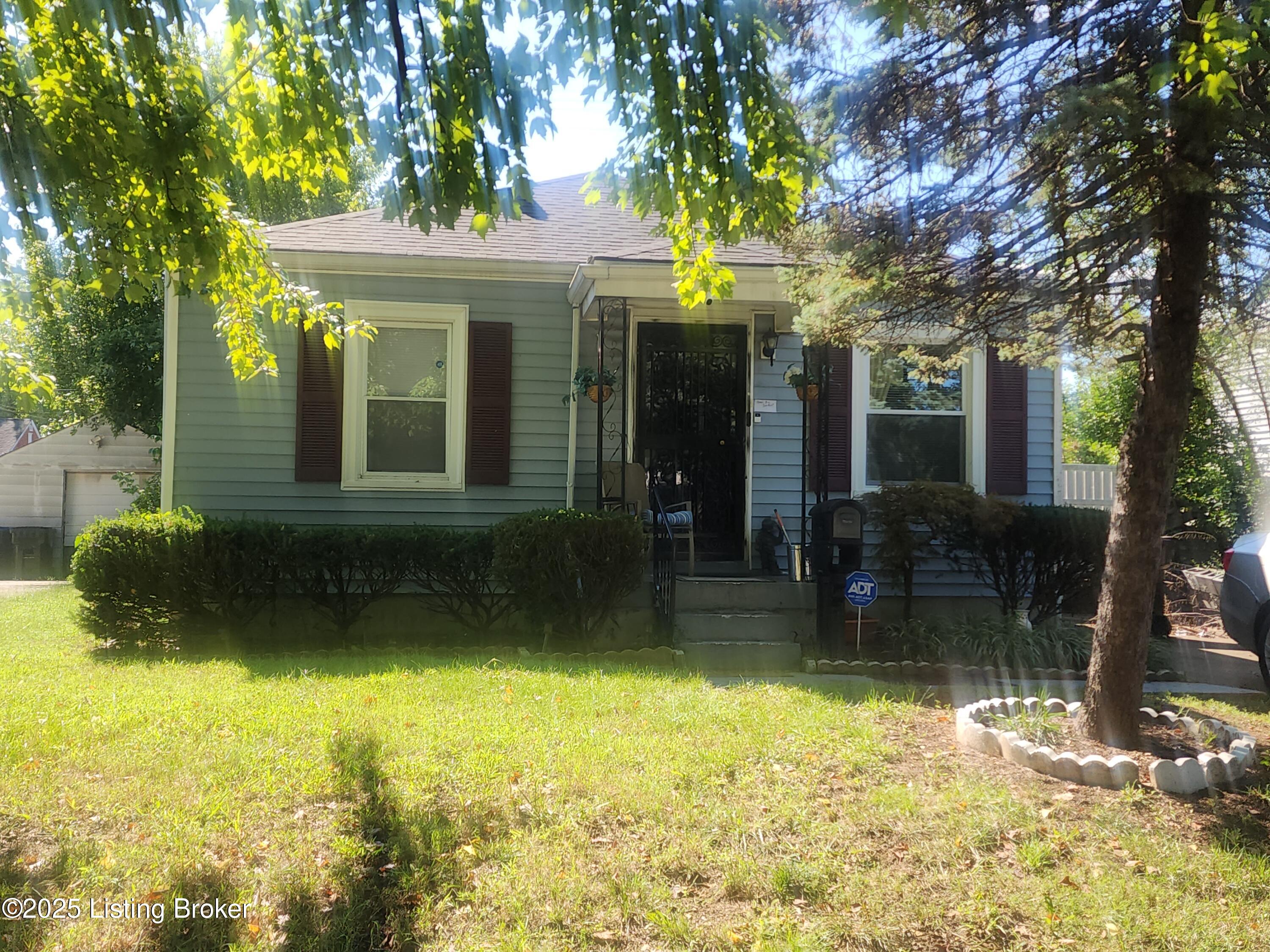 1338 Lillian Ave Property Photo 1
