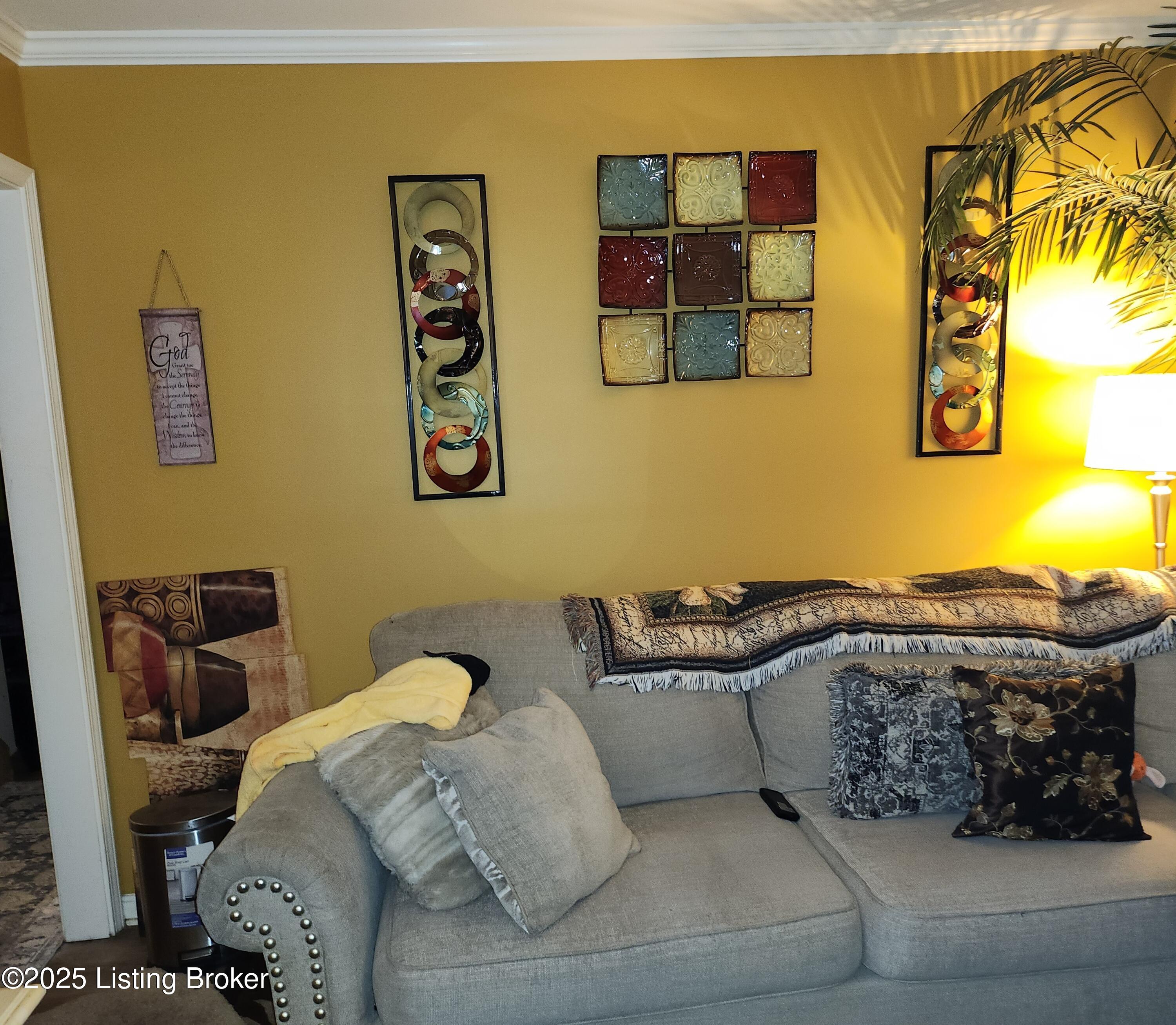 1338 Lillian Ave Property Photo 2