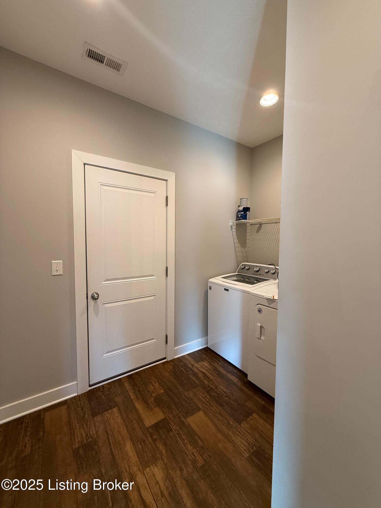 858 Star Ave Property Photo 11