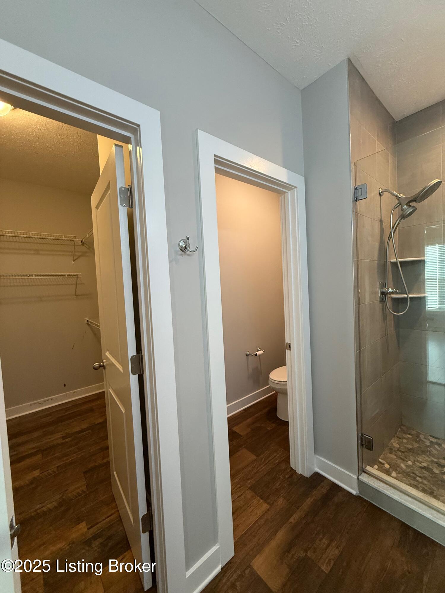 858 Star Ave Property Photo 15