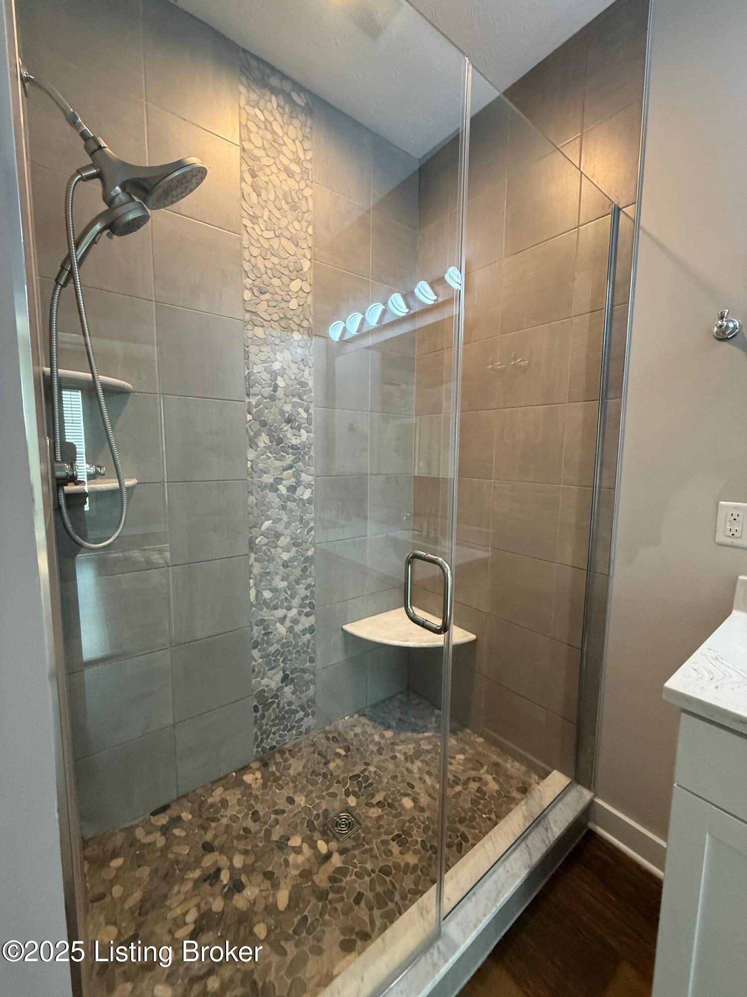 858 Star Ave Property Photo 16