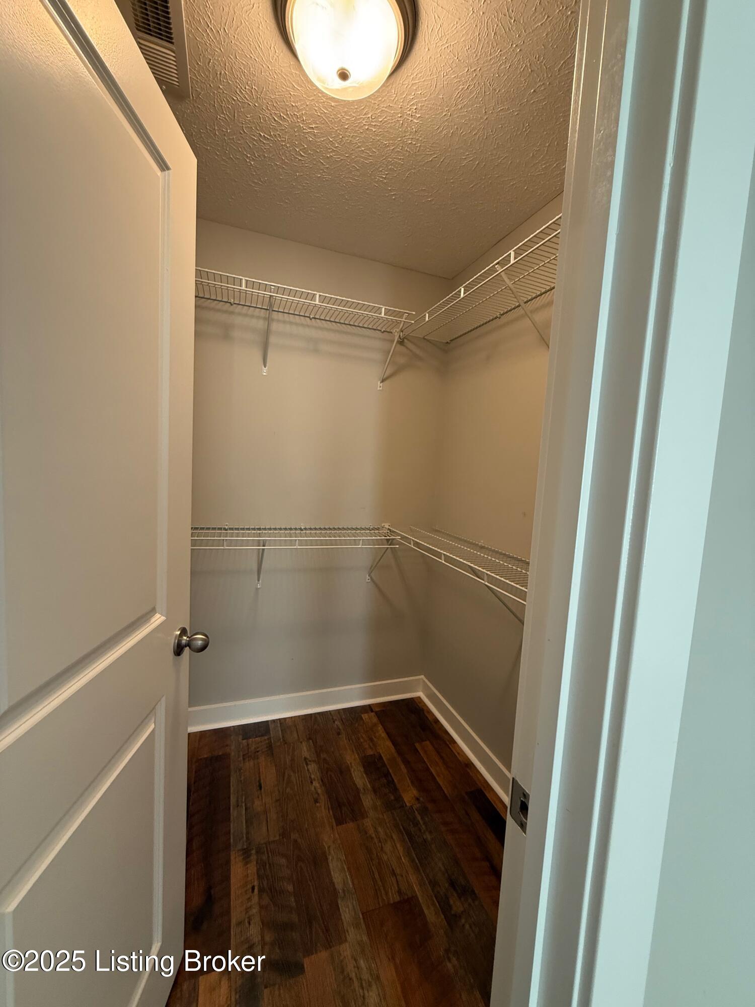 858 Star Ave Property Photo 21