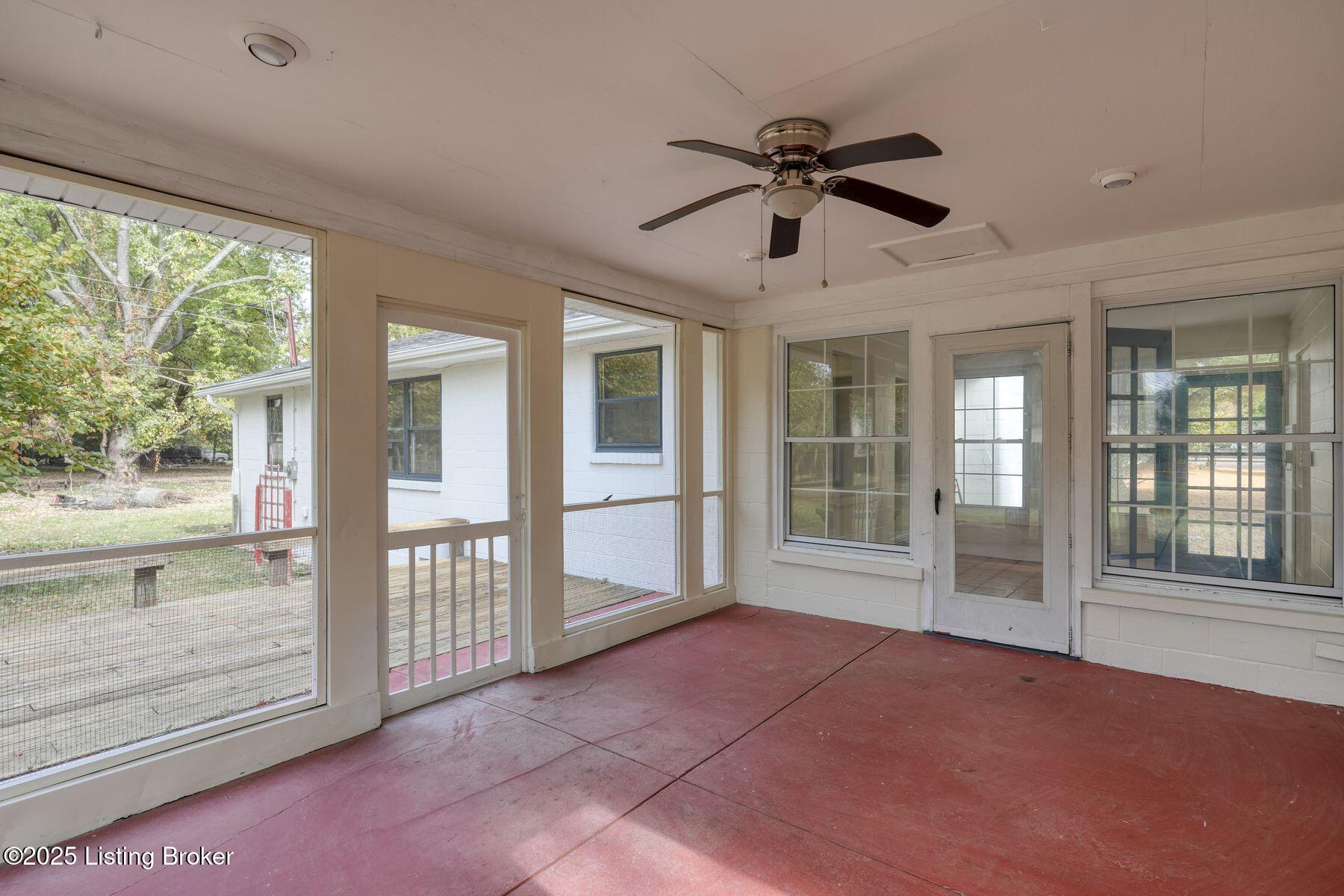 4410 Old Springdale Rd Property Photo 30