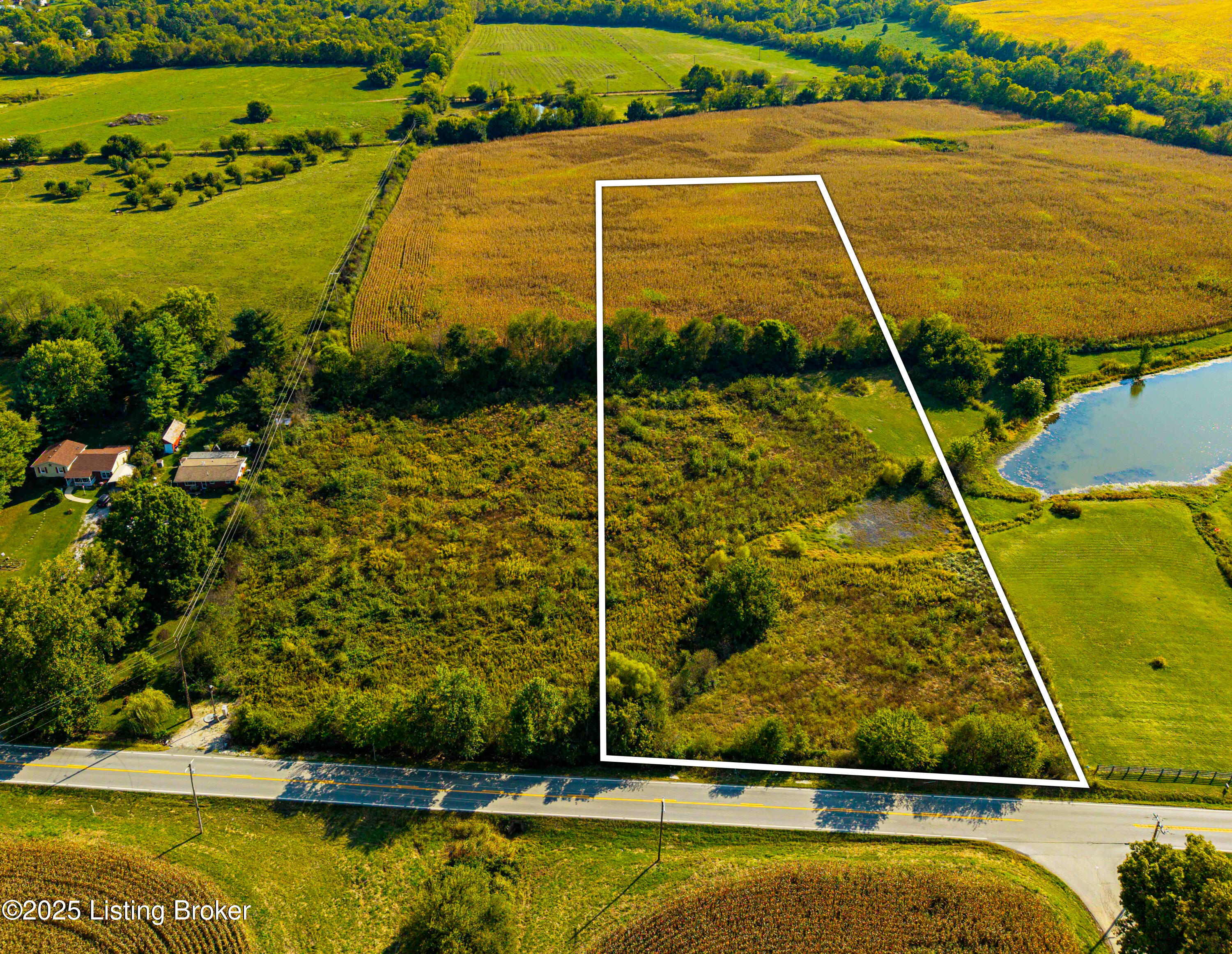 2 Castle Hwy Property Photo 1