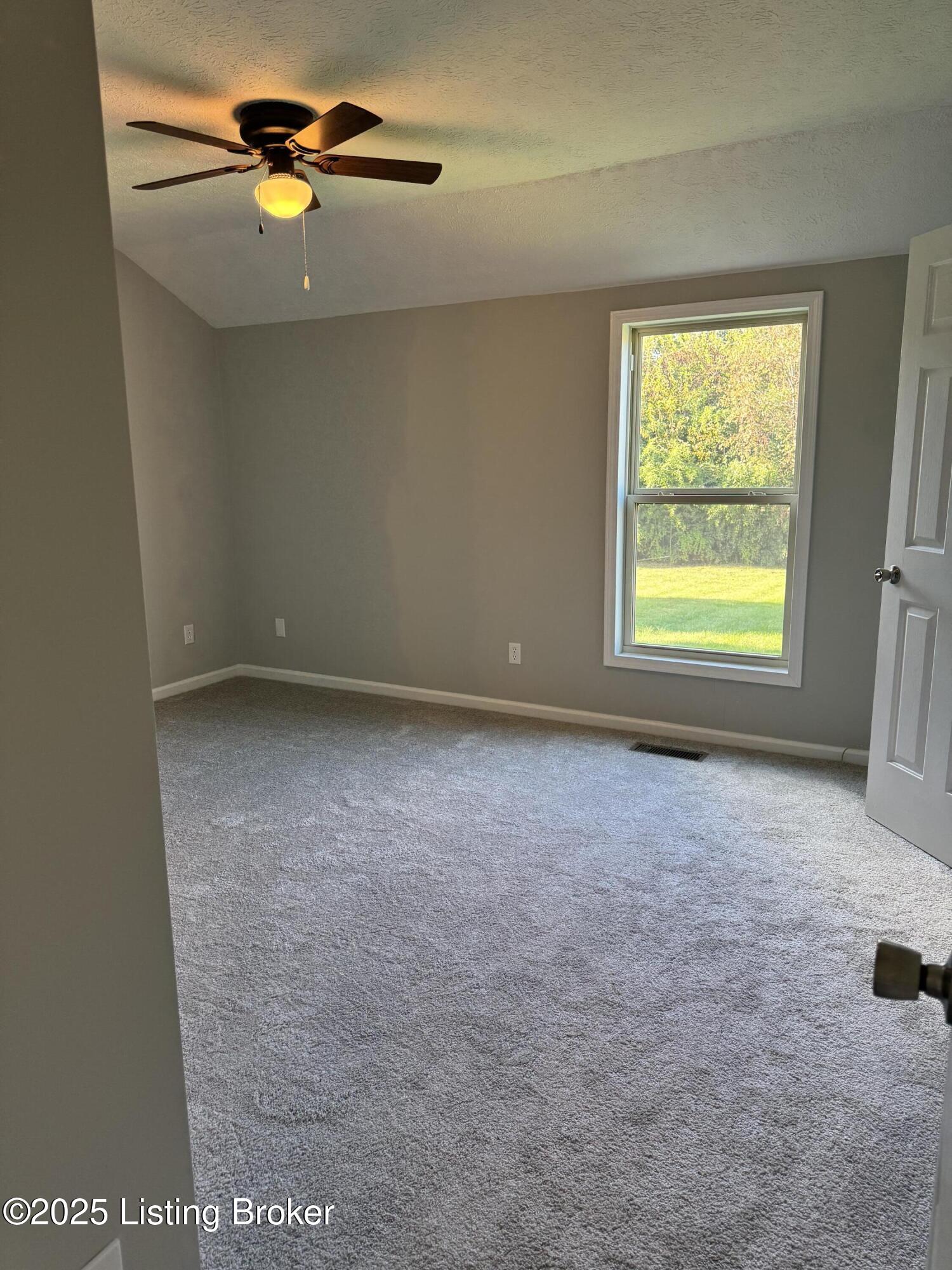 1220 Shepard Way Property Photo 12