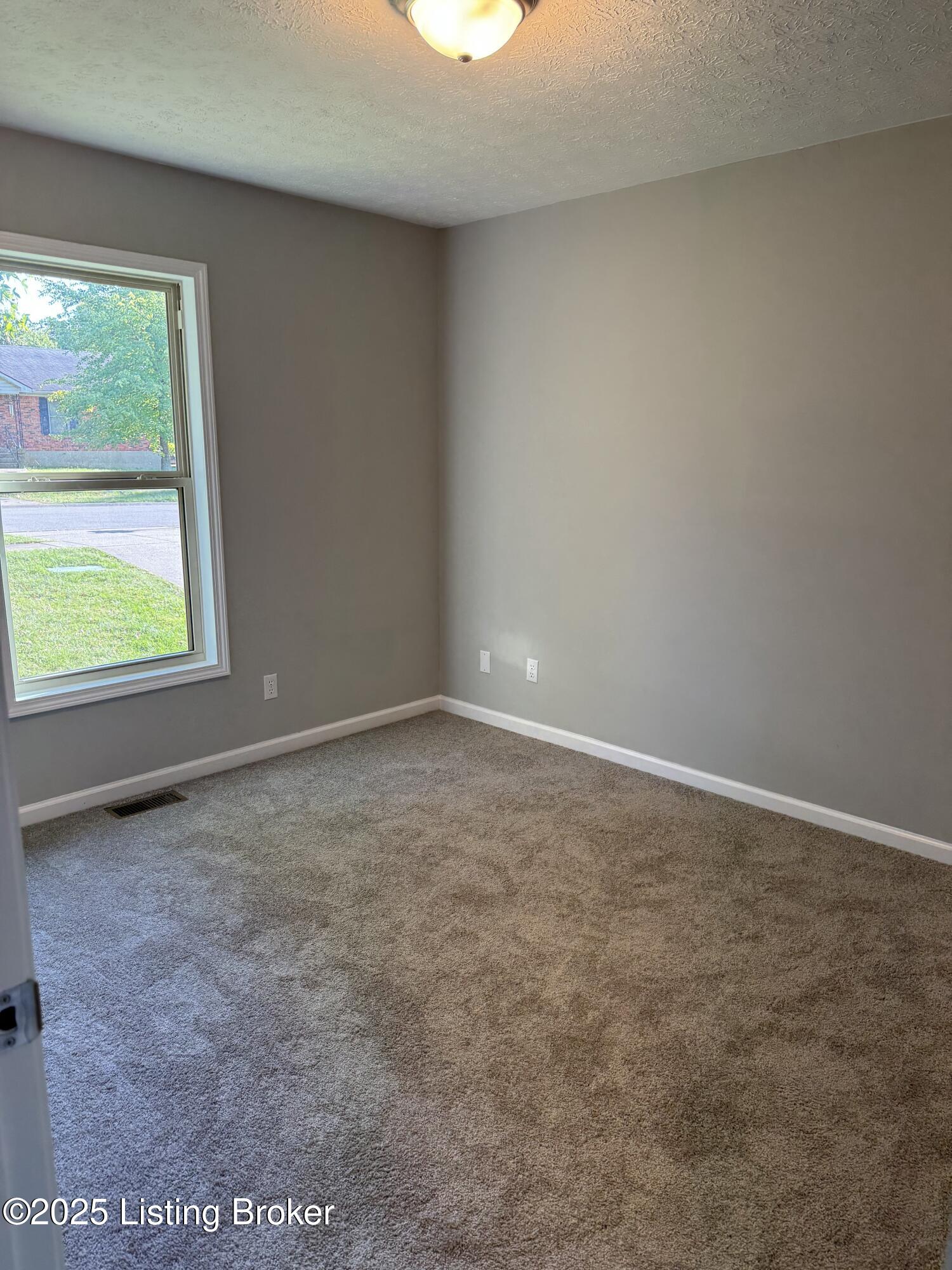 1220 Shepard Way Property Photo 18