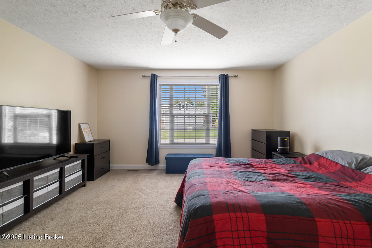1421 W Elm Rd Property Photo 14